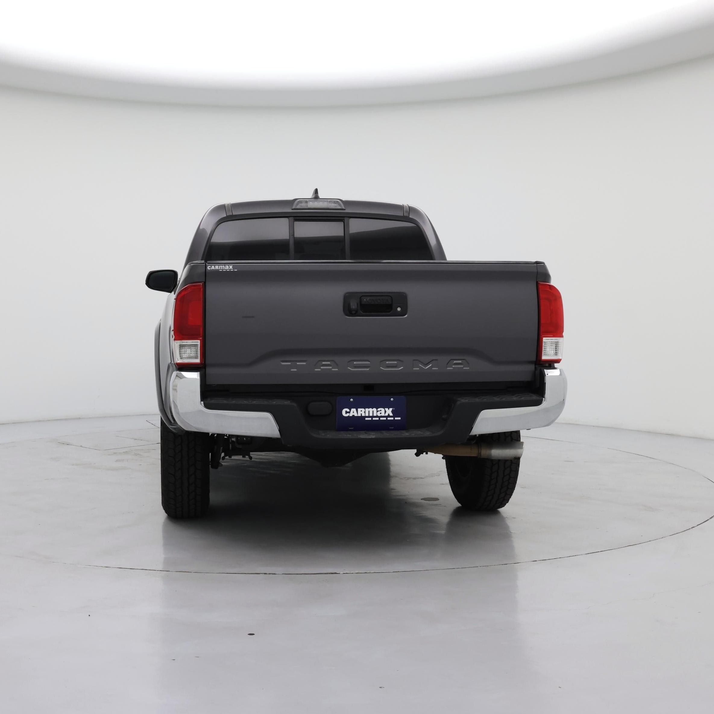 Thumbnail: 2016 Toyota Tacoma - 6