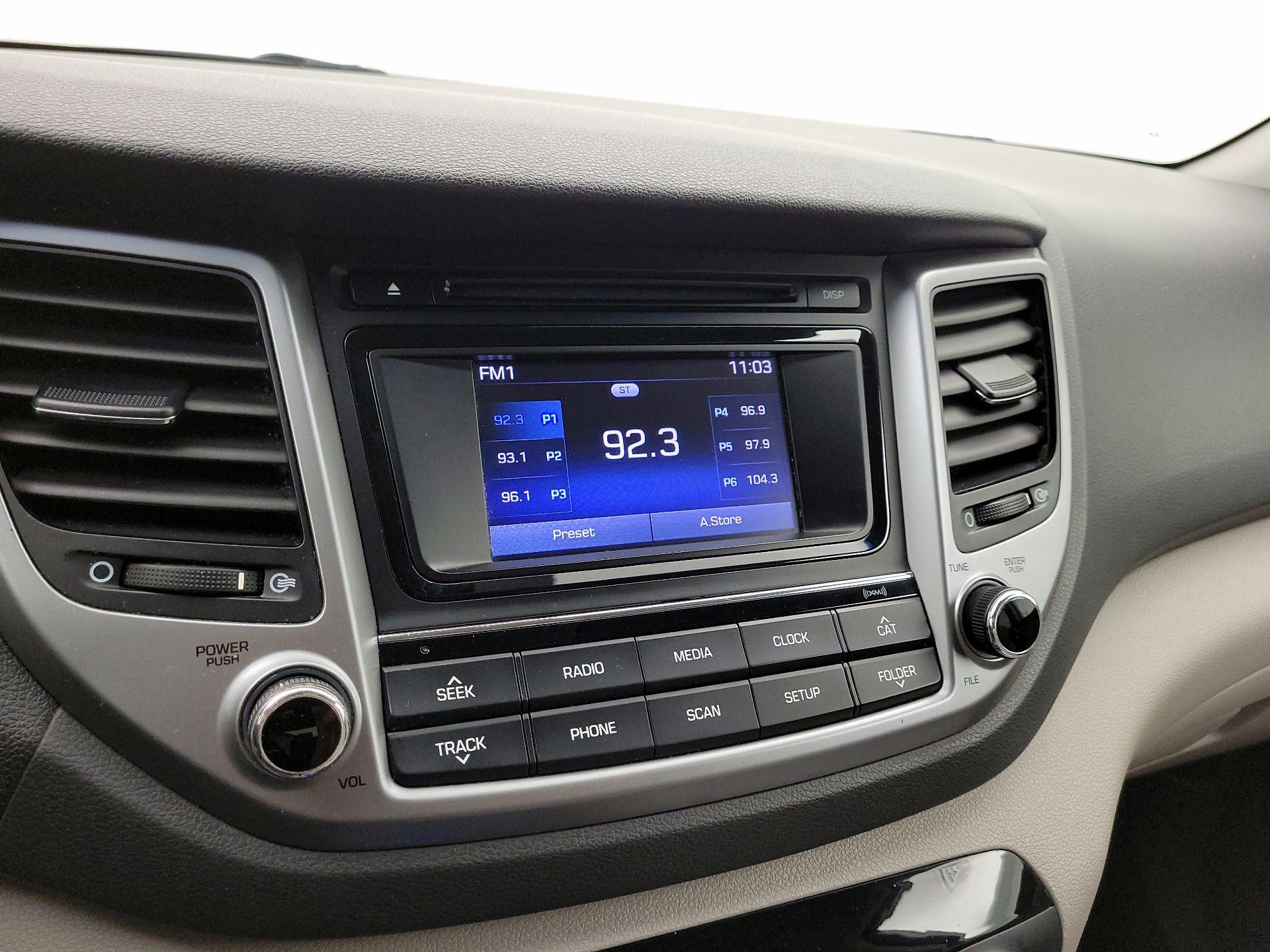Thumbnail: 2016 Hyundai Tucson - 15