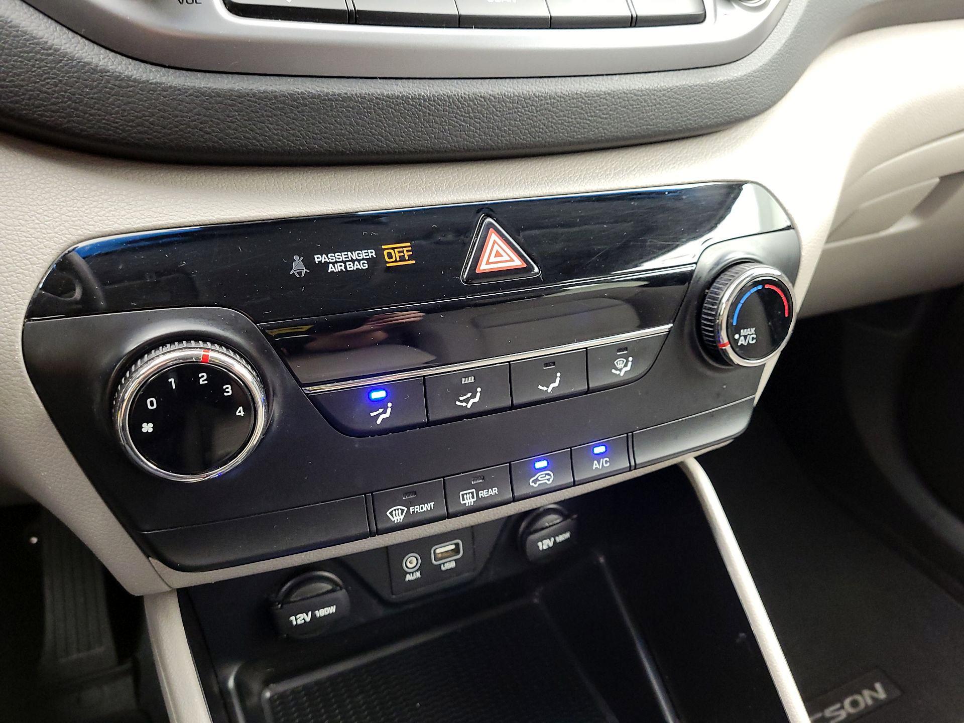 Thumbnail: 2016 Hyundai Tucson - 16