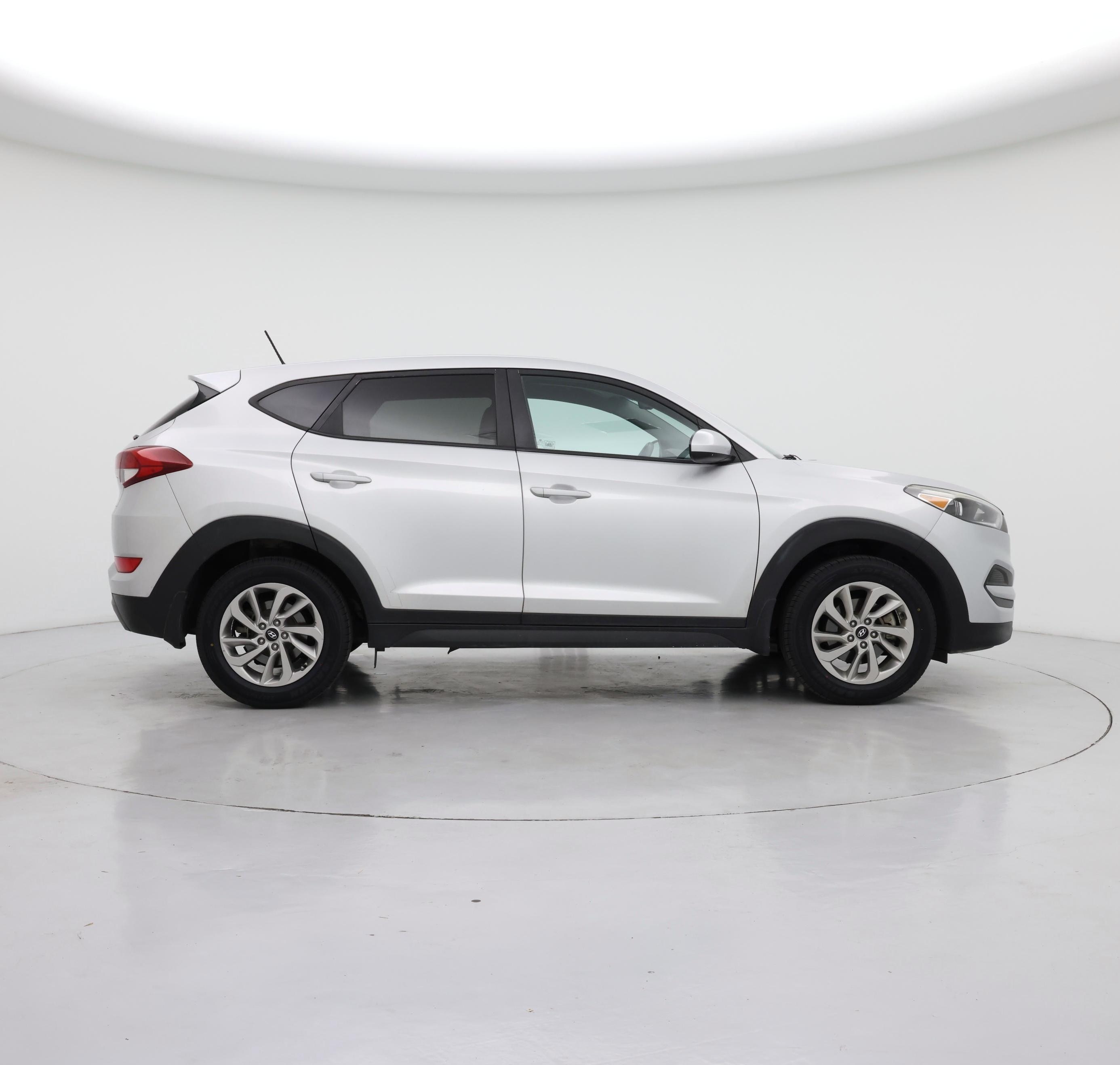 Thumbnail: 2016 Hyundai Tucson - 7