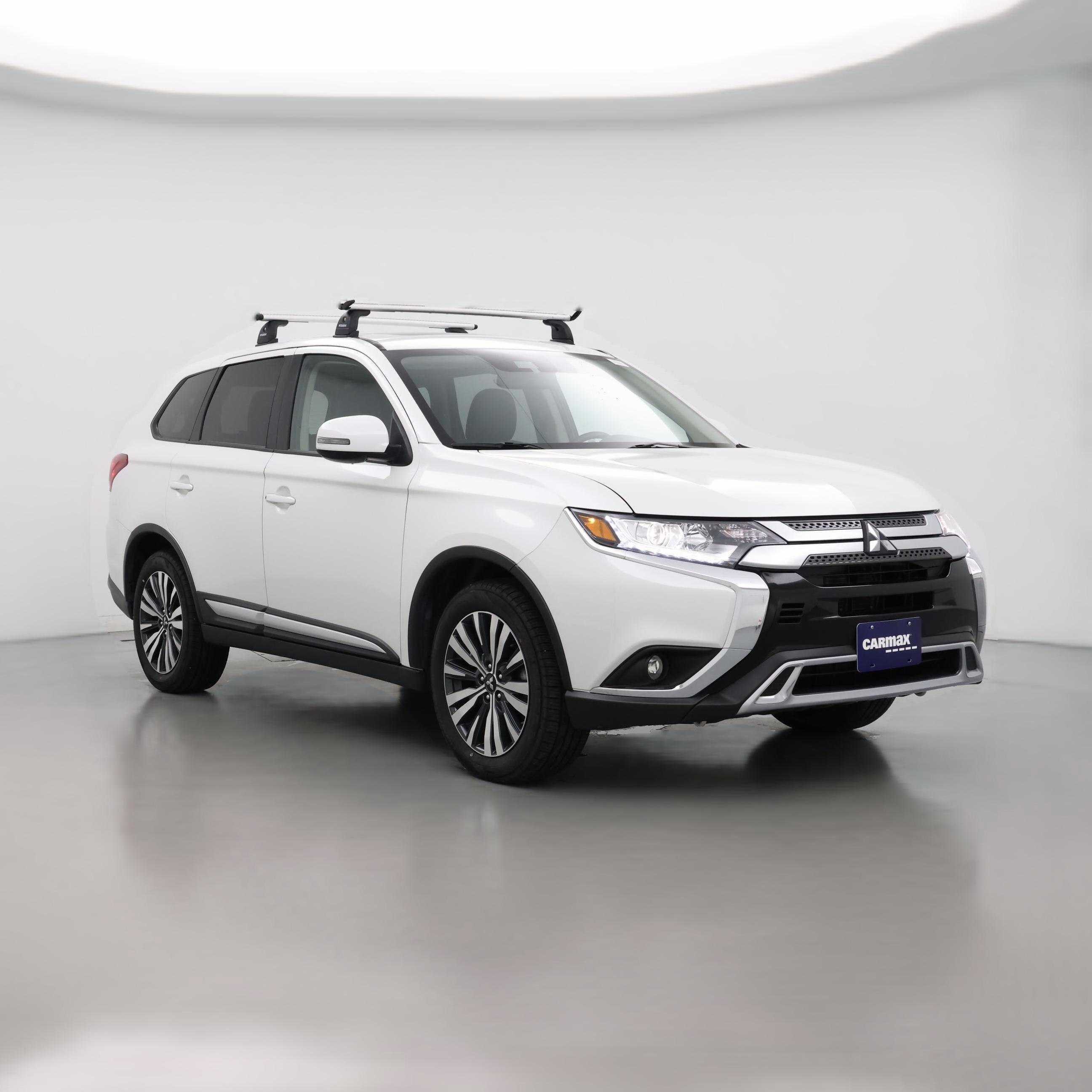 Thumbnail: 2020 Mitsubishi Outlander - 1