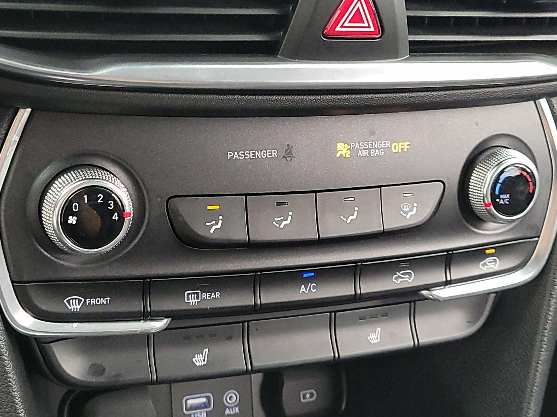 Thumbnail: 2020 Hyundai Santa Fe - 16