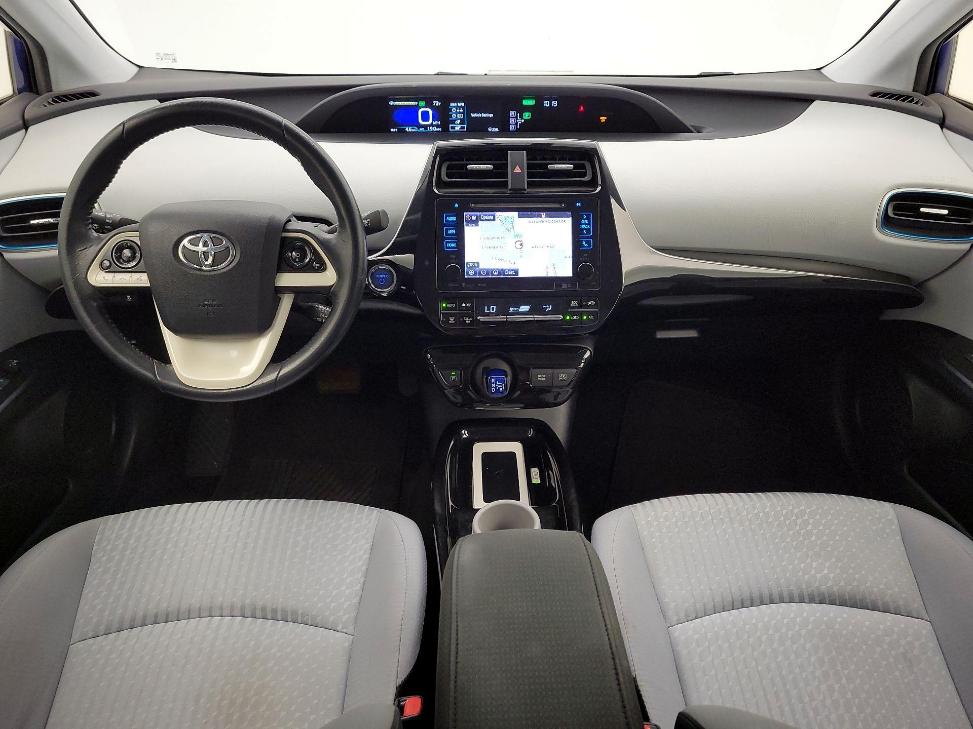 Thumbnail: 2016 Toyota Prius - 9