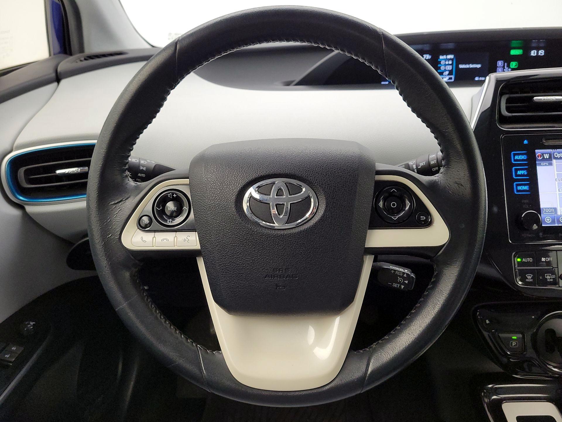 Thumbnail: 2016 Toyota Prius - 10