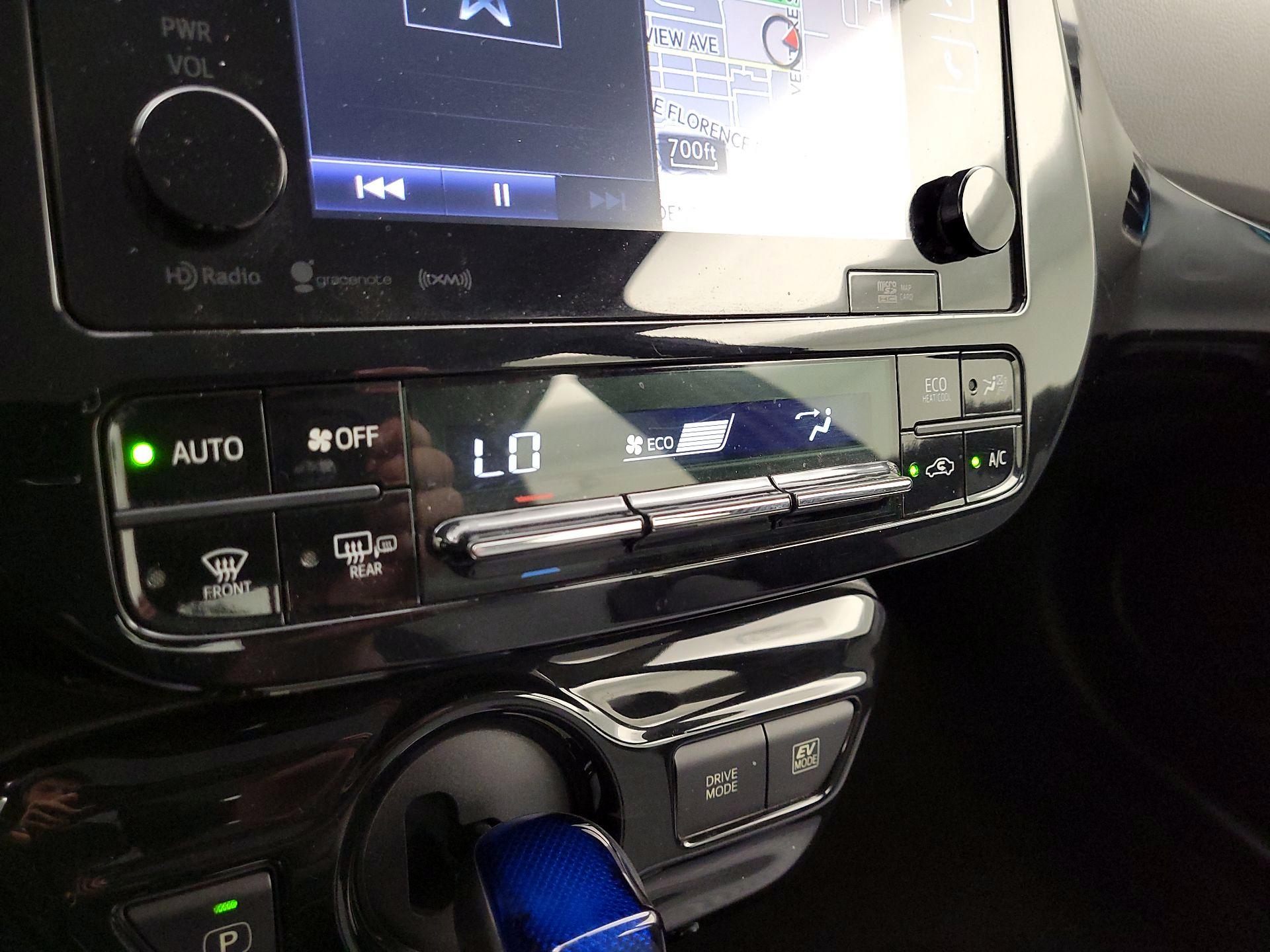 Thumbnail: 2016 Toyota Prius - 17