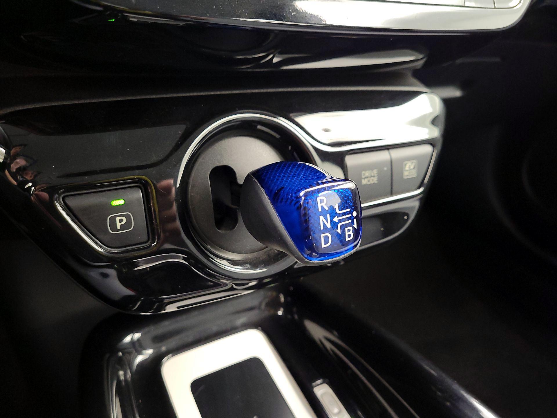 Thumbnail: 2016 Toyota Prius - 18