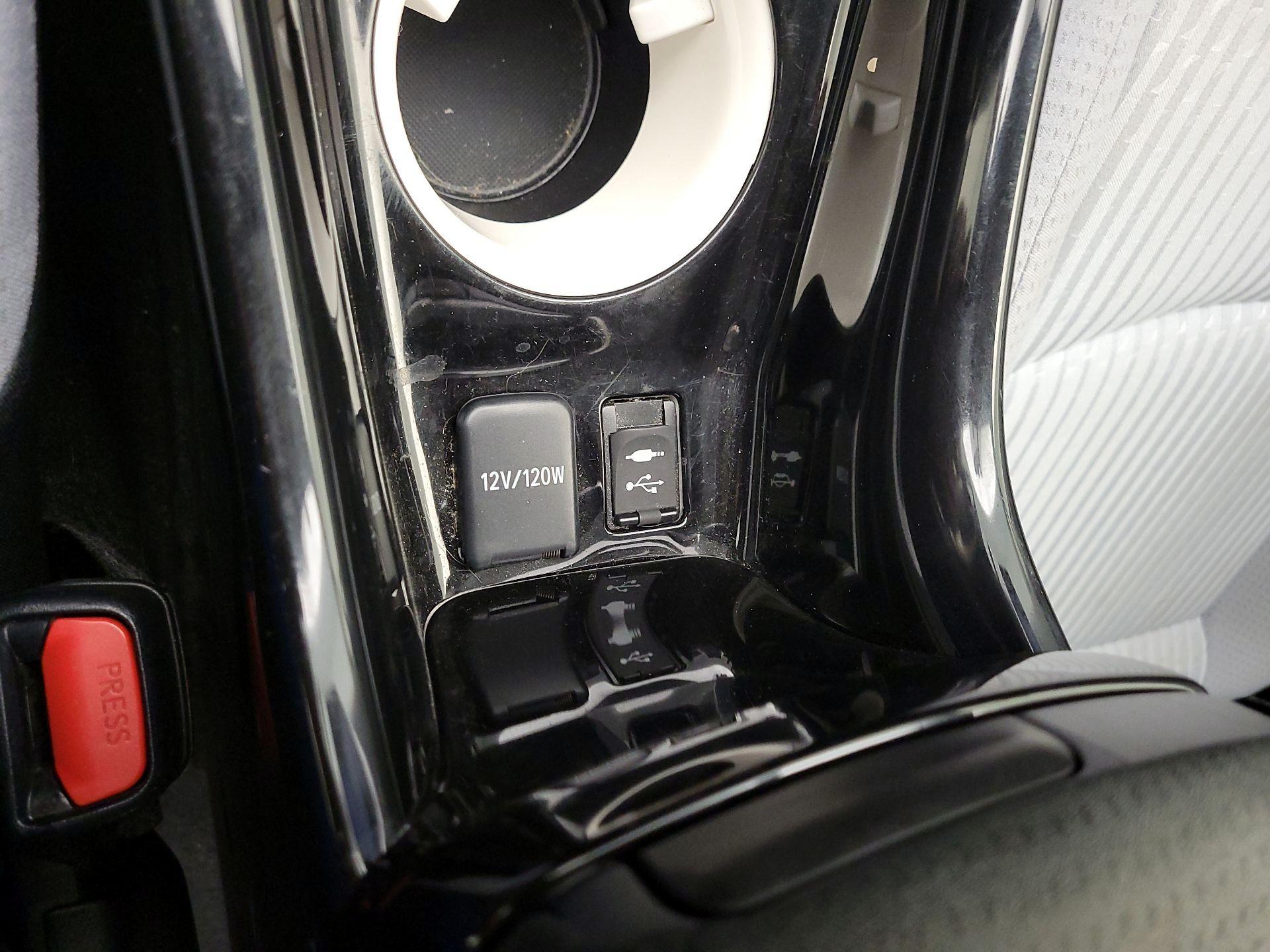Thumbnail: 2016 Toyota Prius - 19