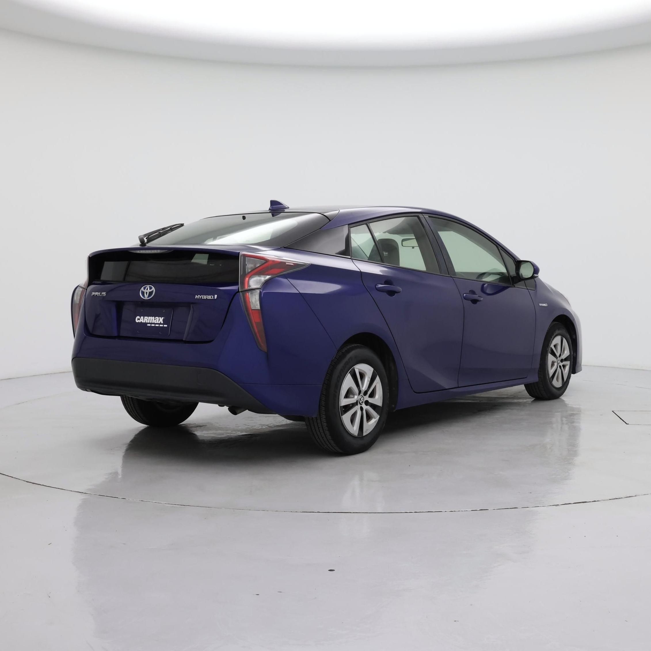 Thumbnail: 2016 Toyota Prius - 8