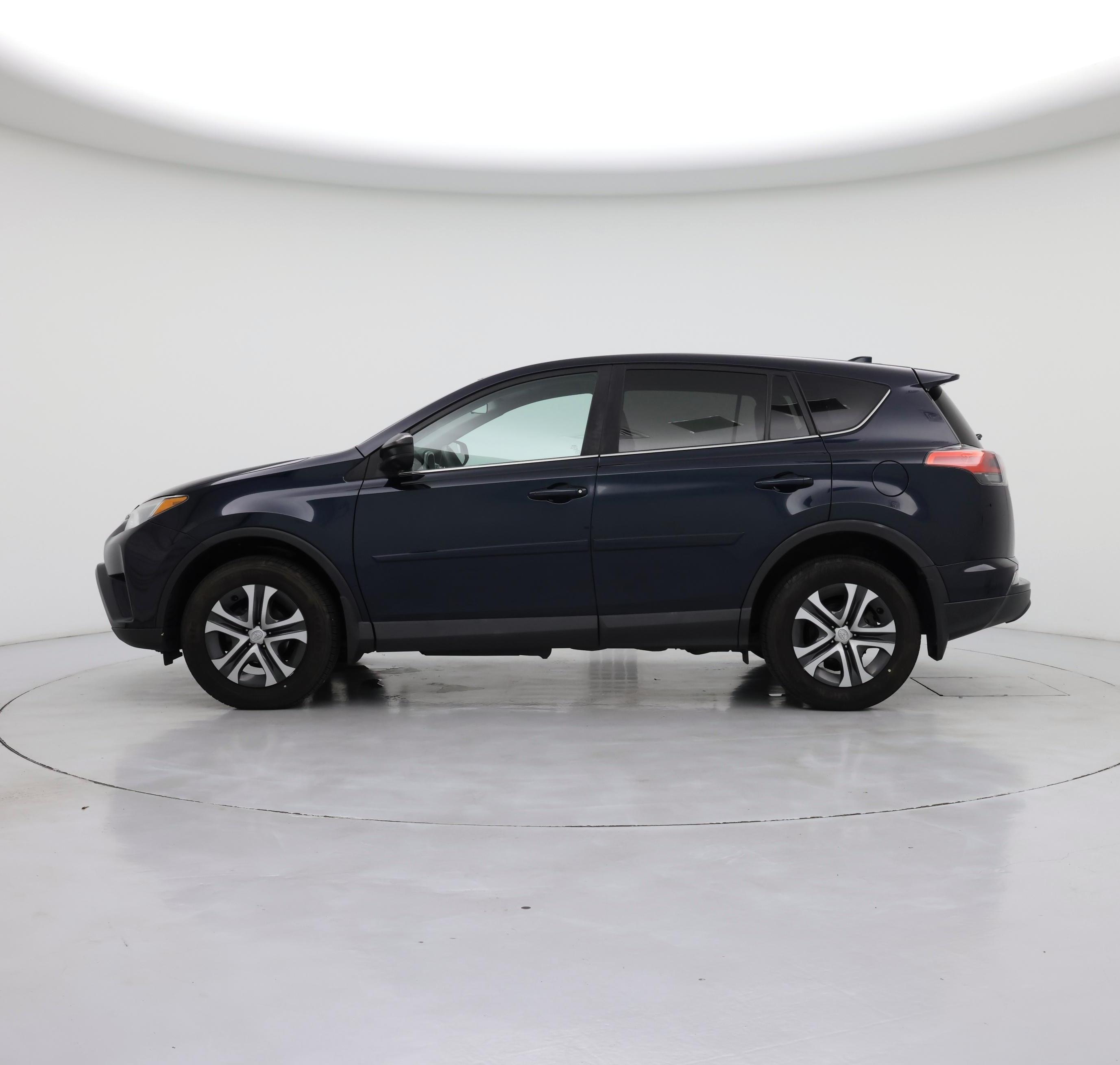 Thumbnail: 2017 Toyota RAV4 - 3
