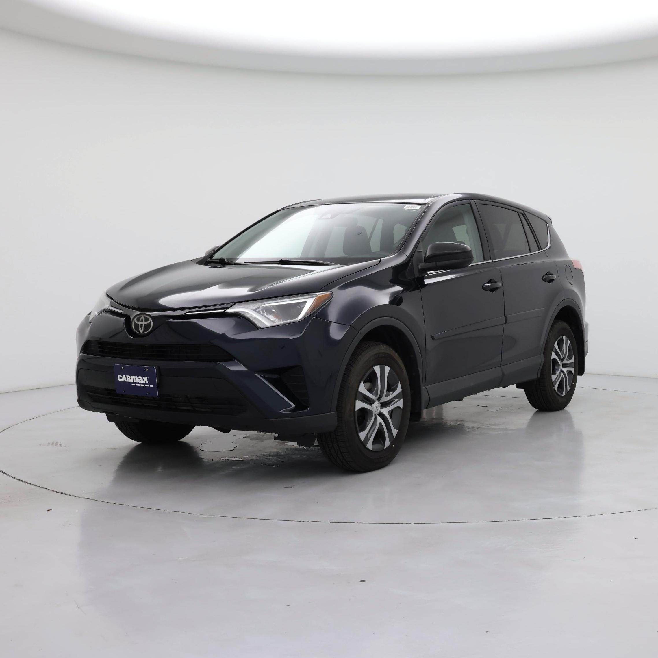 Thumbnail: 2017 Toyota RAV4 - 4