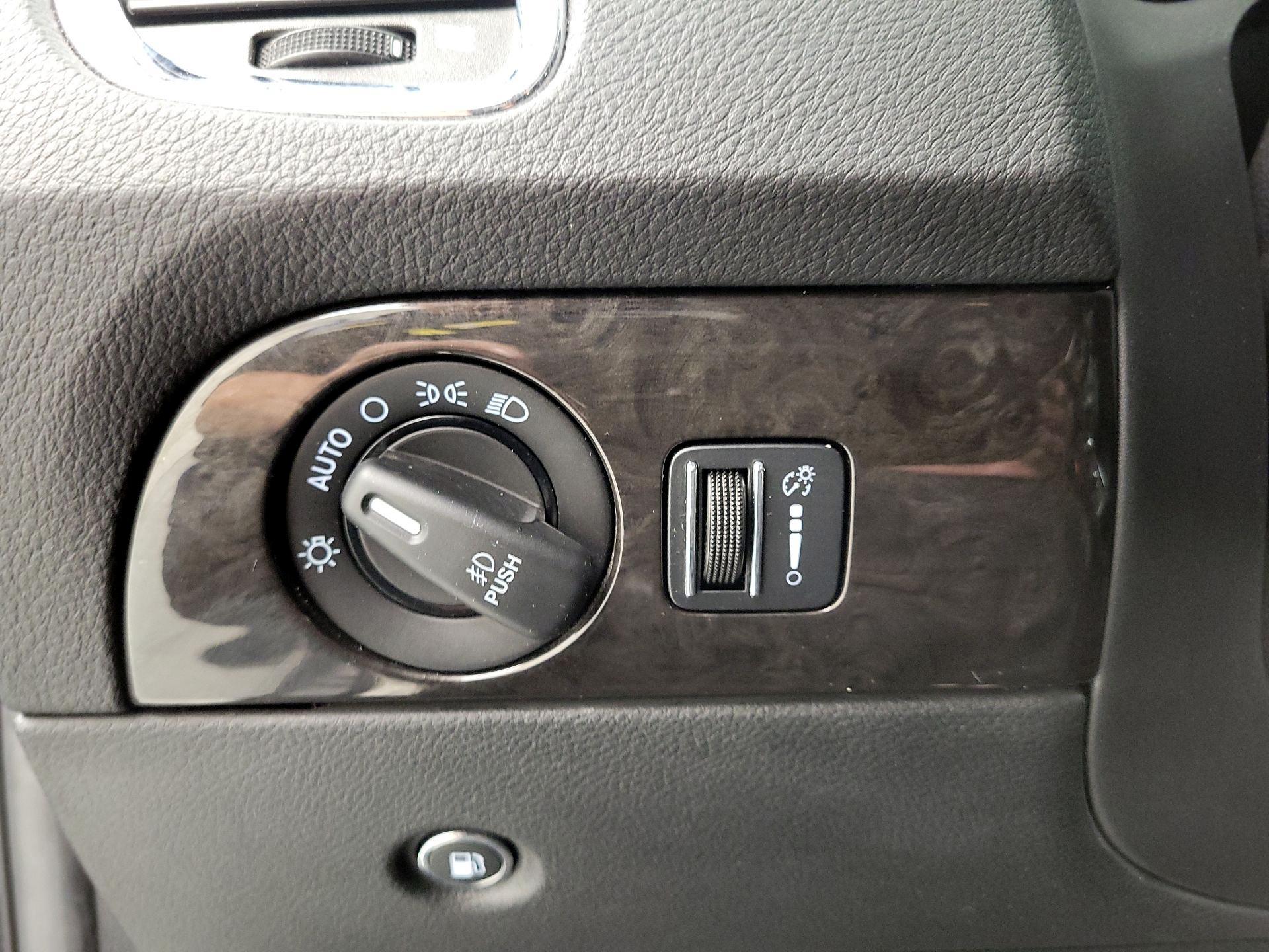 Thumbnail: 2016 Dodge Durango - 13