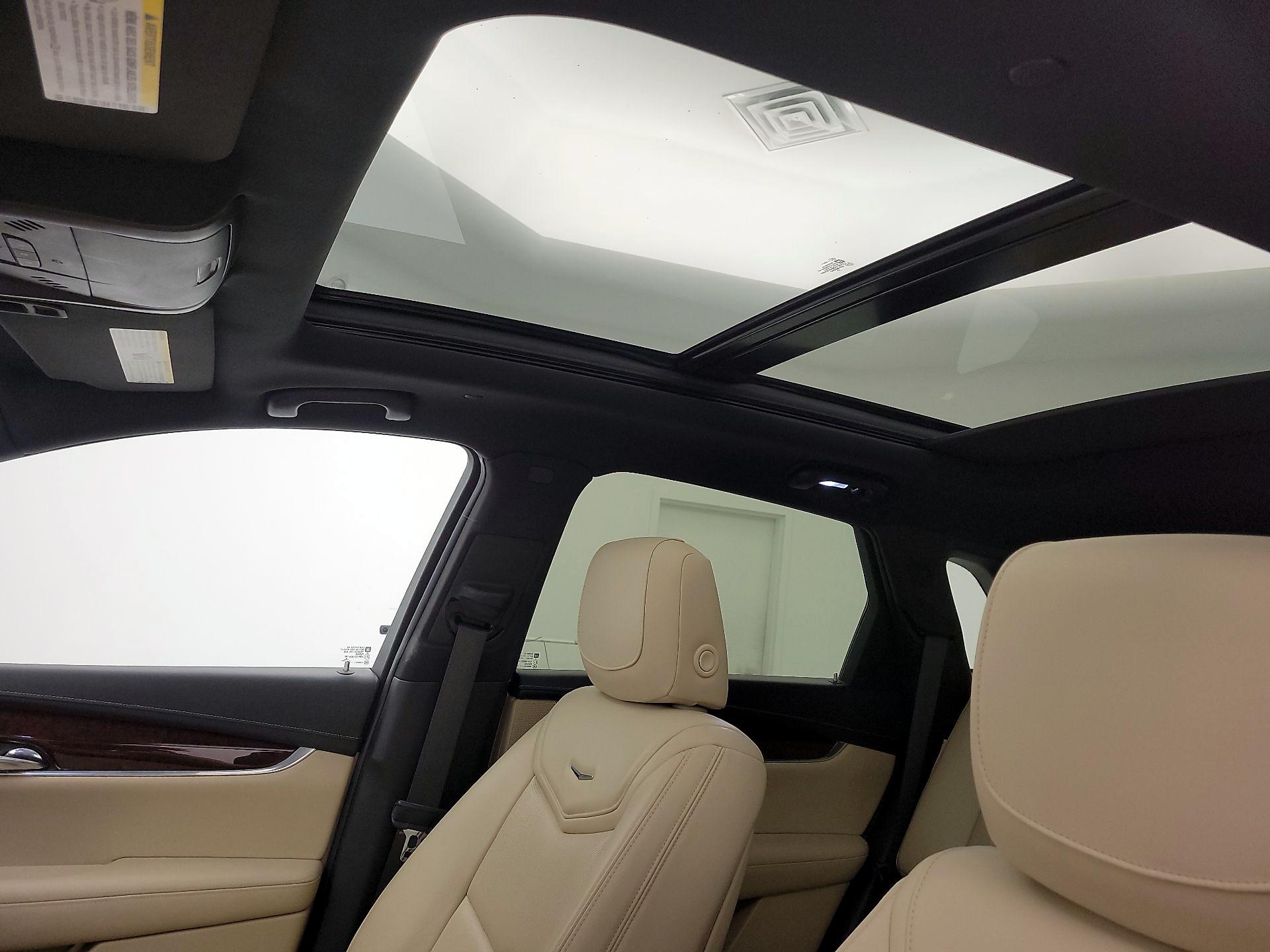 Thumbnail: 2017 Cadillac XT5 - 20