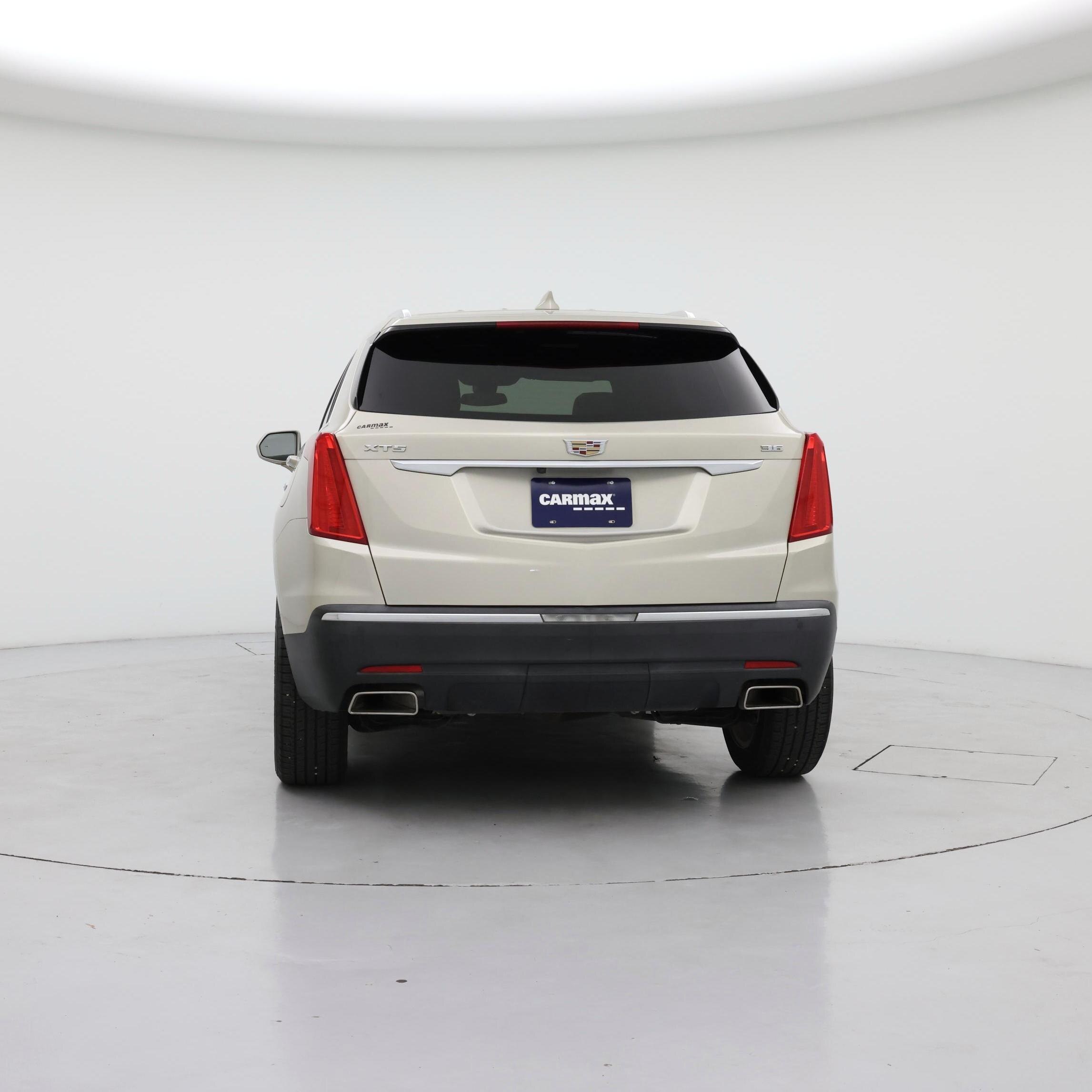 Thumbnail: 2017 Cadillac XT5 - 6