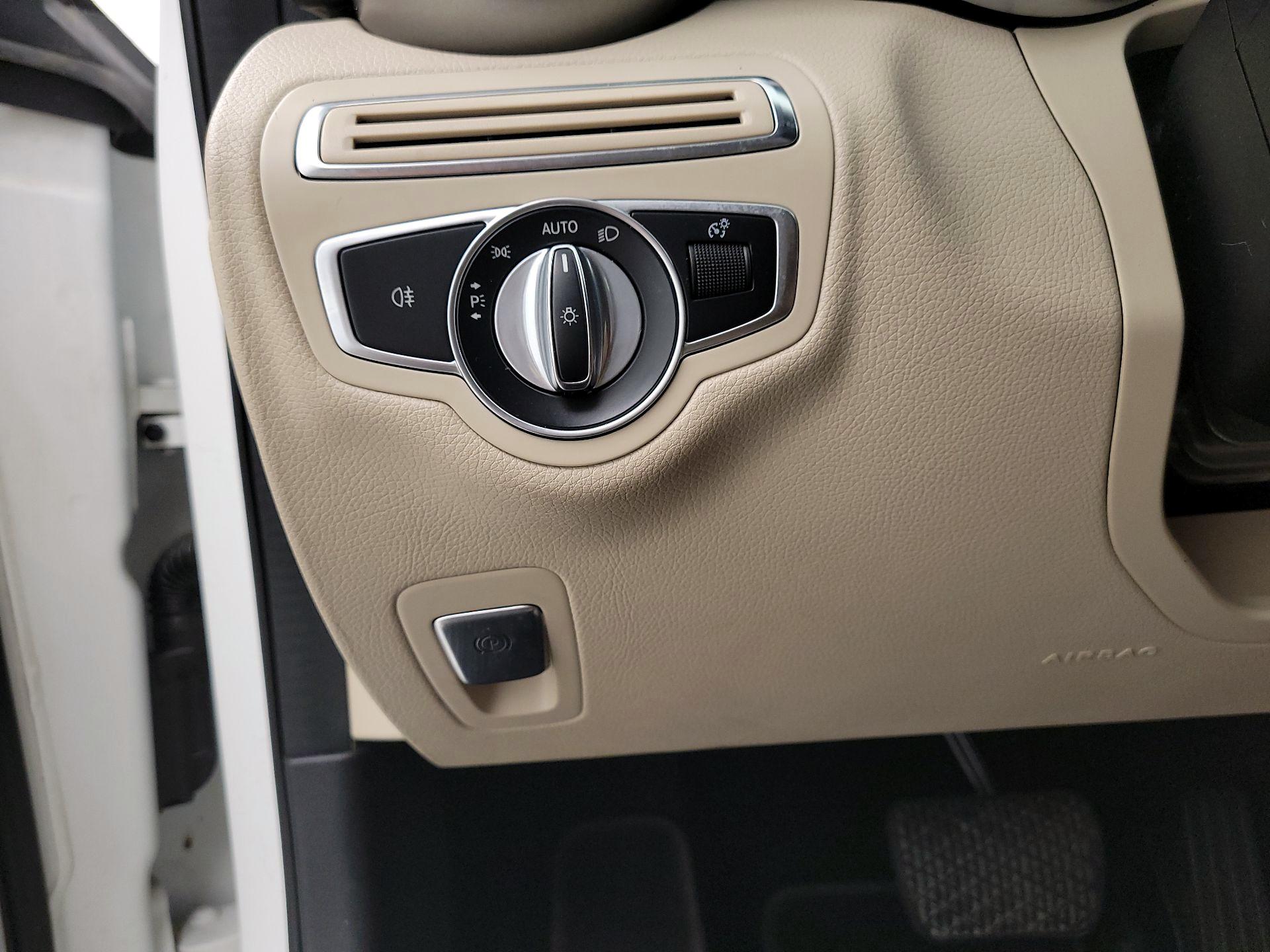 Thumbnail: 2018 Mercedes-Benz C-Class - 13