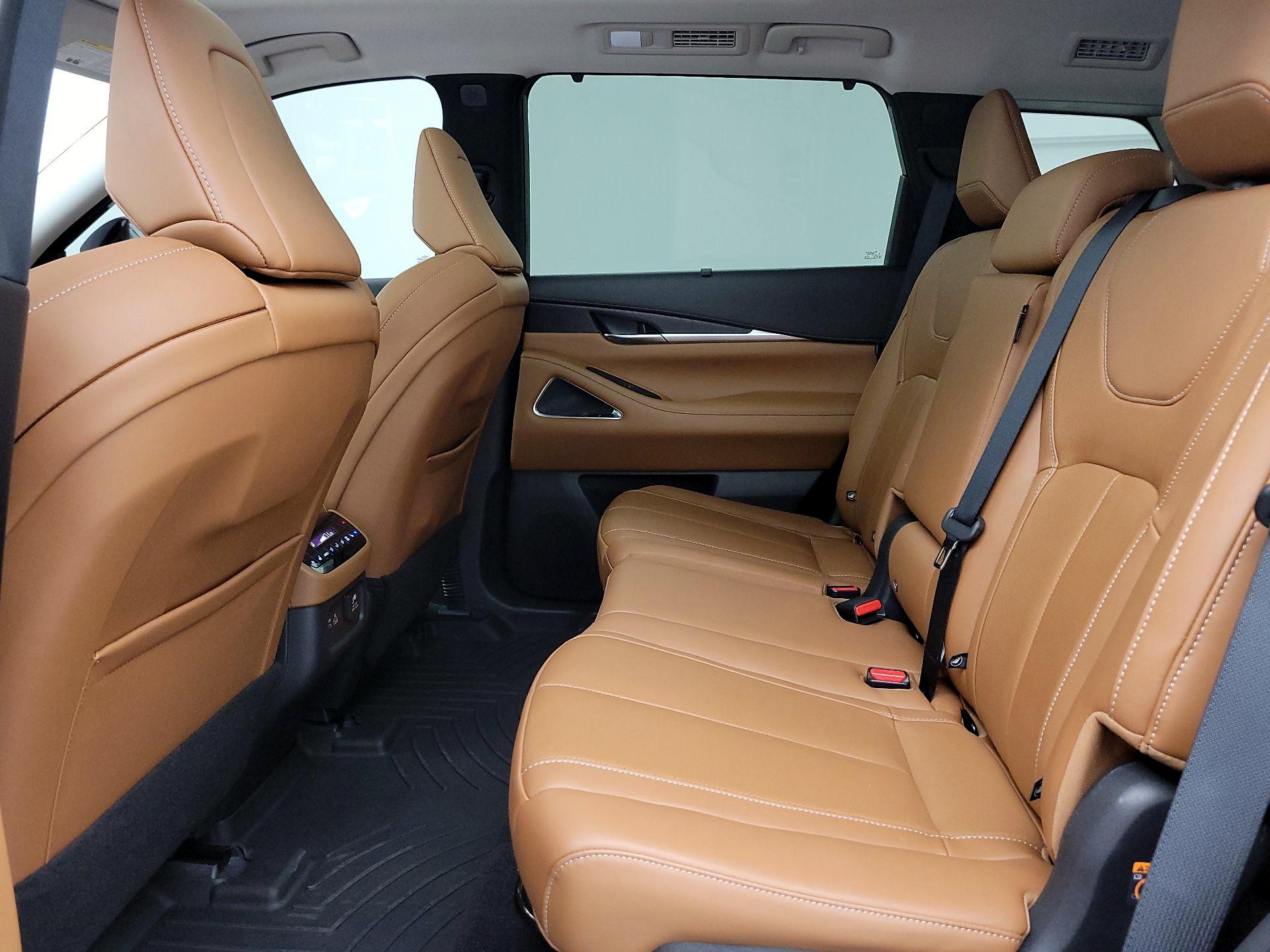 Thumbnail: 2024 INFINITI QX60 - 20