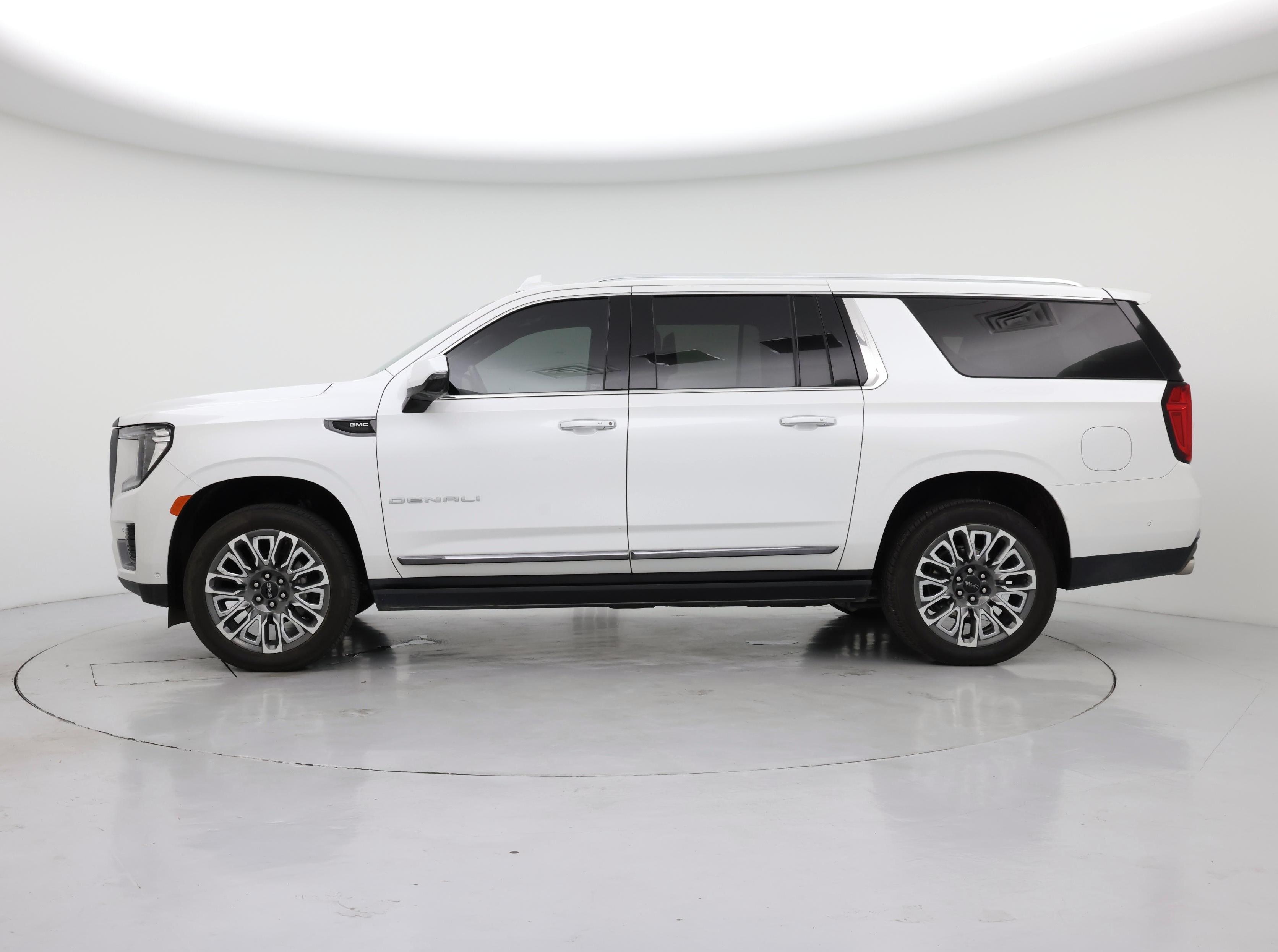 Thumbnail: 2024 GMC Yukon XL - 3