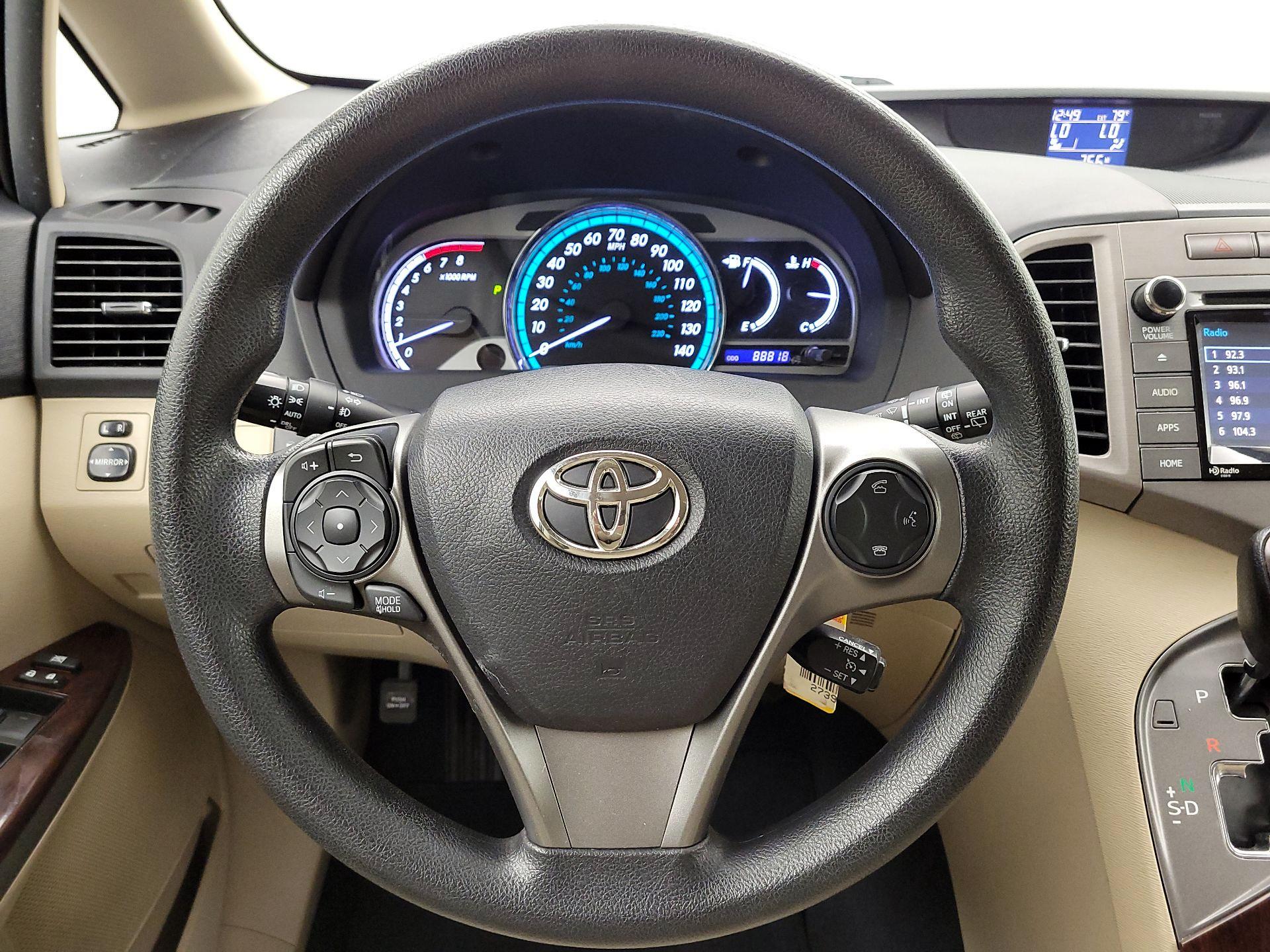 Thumbnail: 2015 Toyota Venza - 10