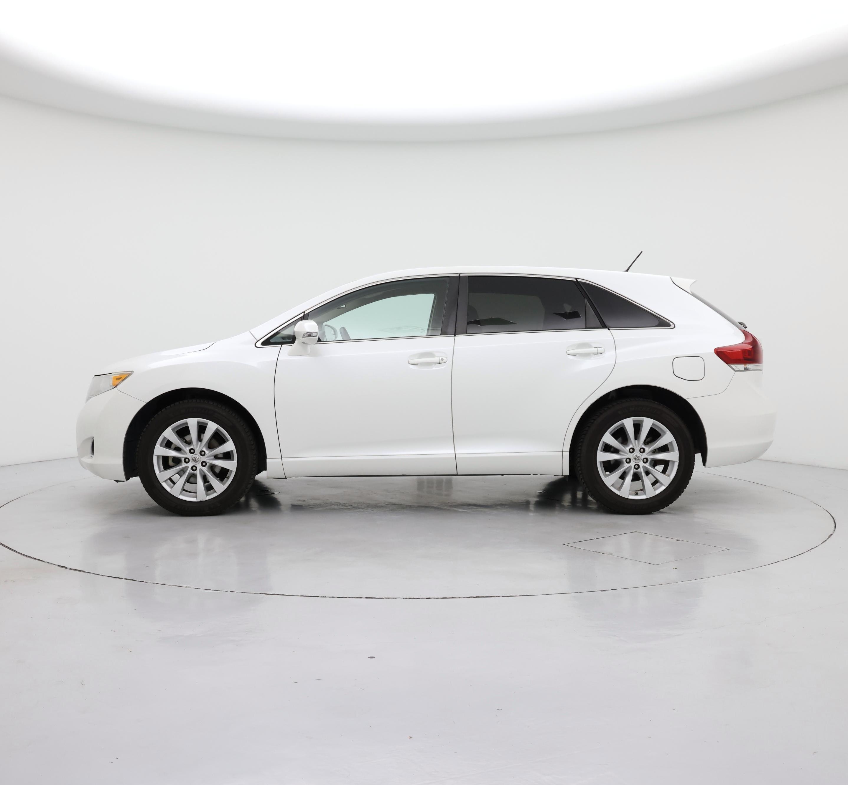 Thumbnail: 2015 Toyota Venza - 3