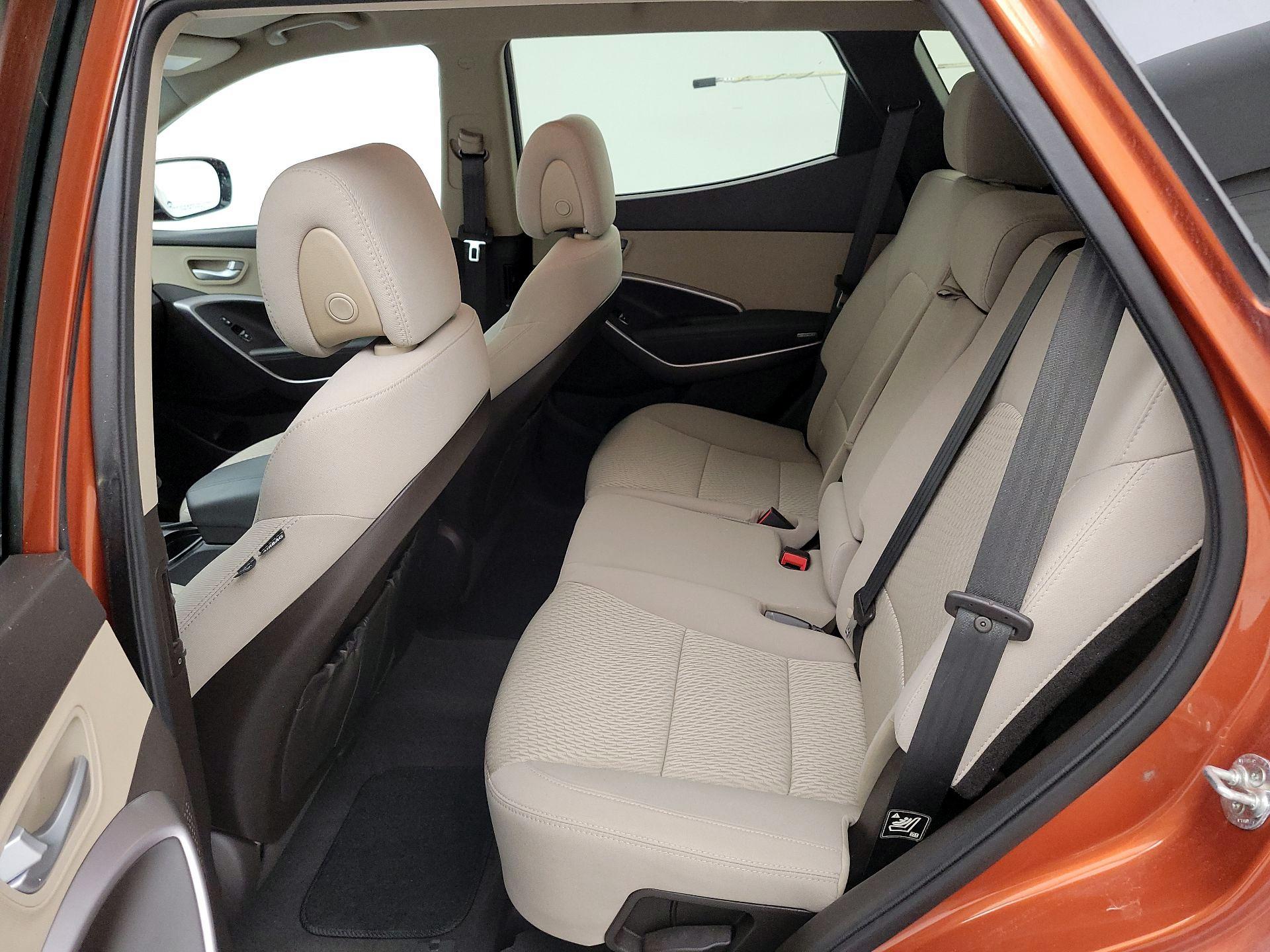 Thumbnail: 2015 Hyundai Santa Fe - 18