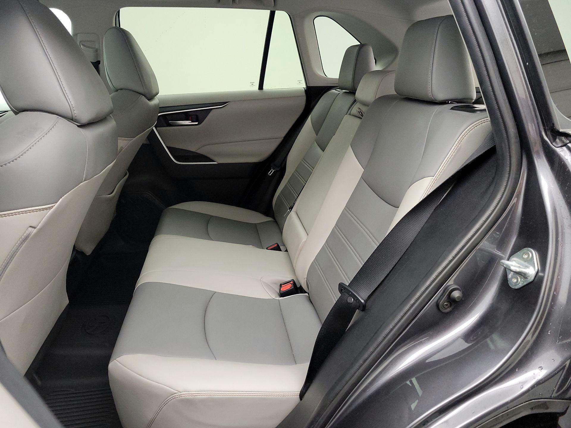 Thumbnail: 2019 Toyota RAV4 - 20
