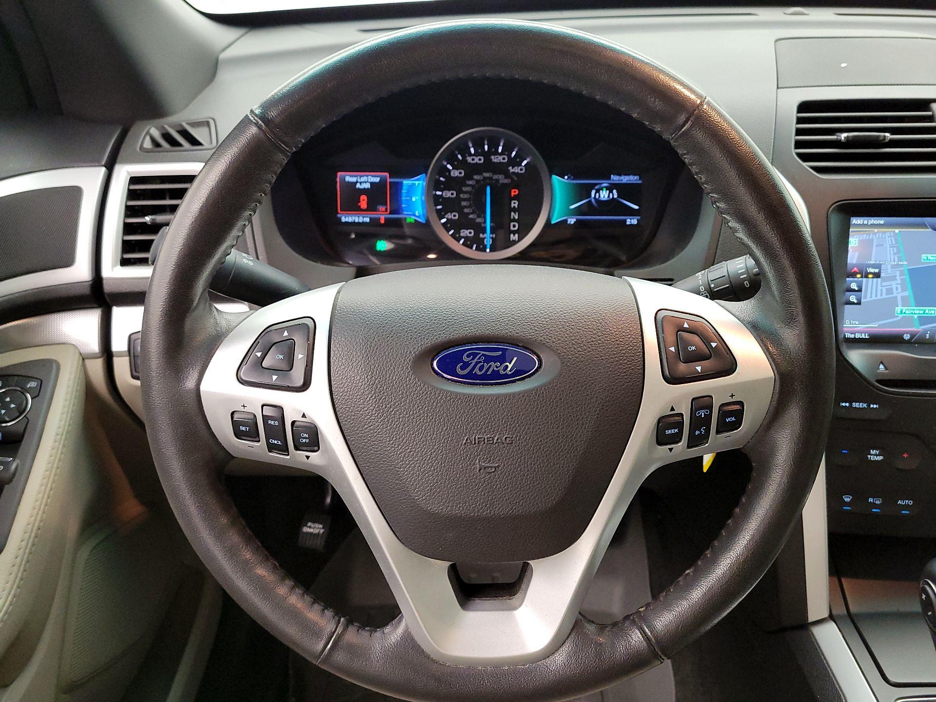 Thumbnail: 2015 Ford Explorer - 10