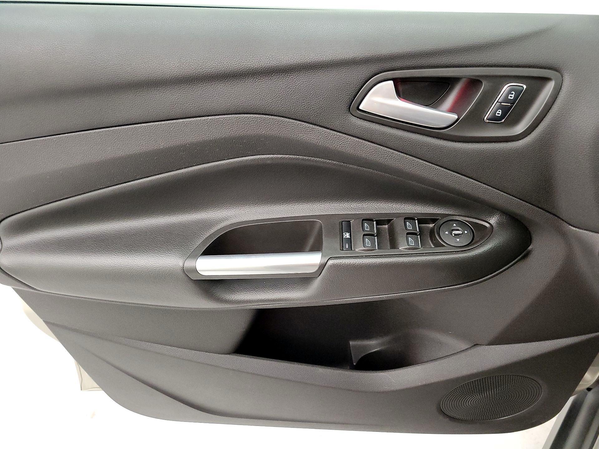 Thumbnail: 2015 Ford C-Max - 12