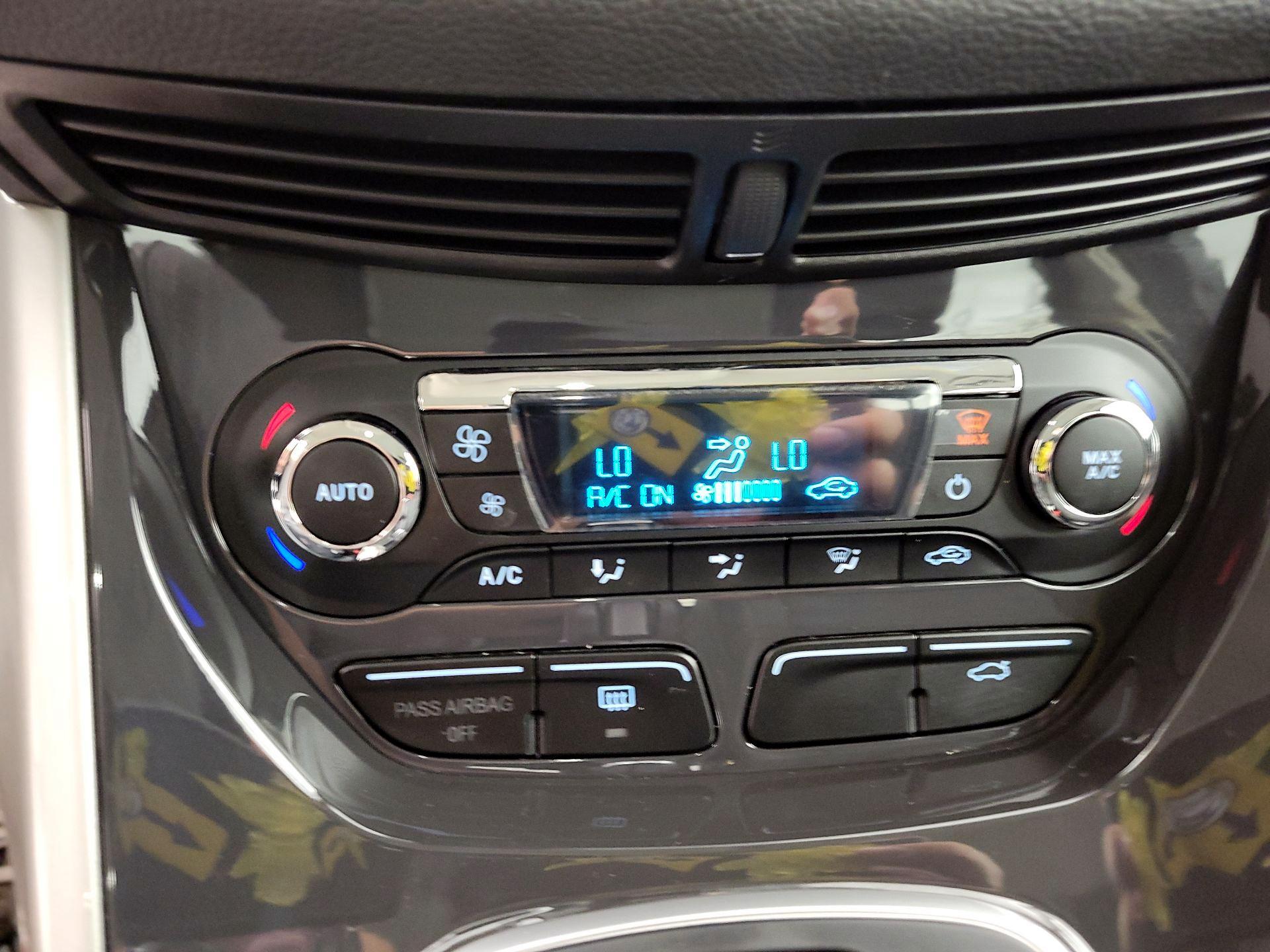Thumbnail: 2015 Ford C-Max - 16
