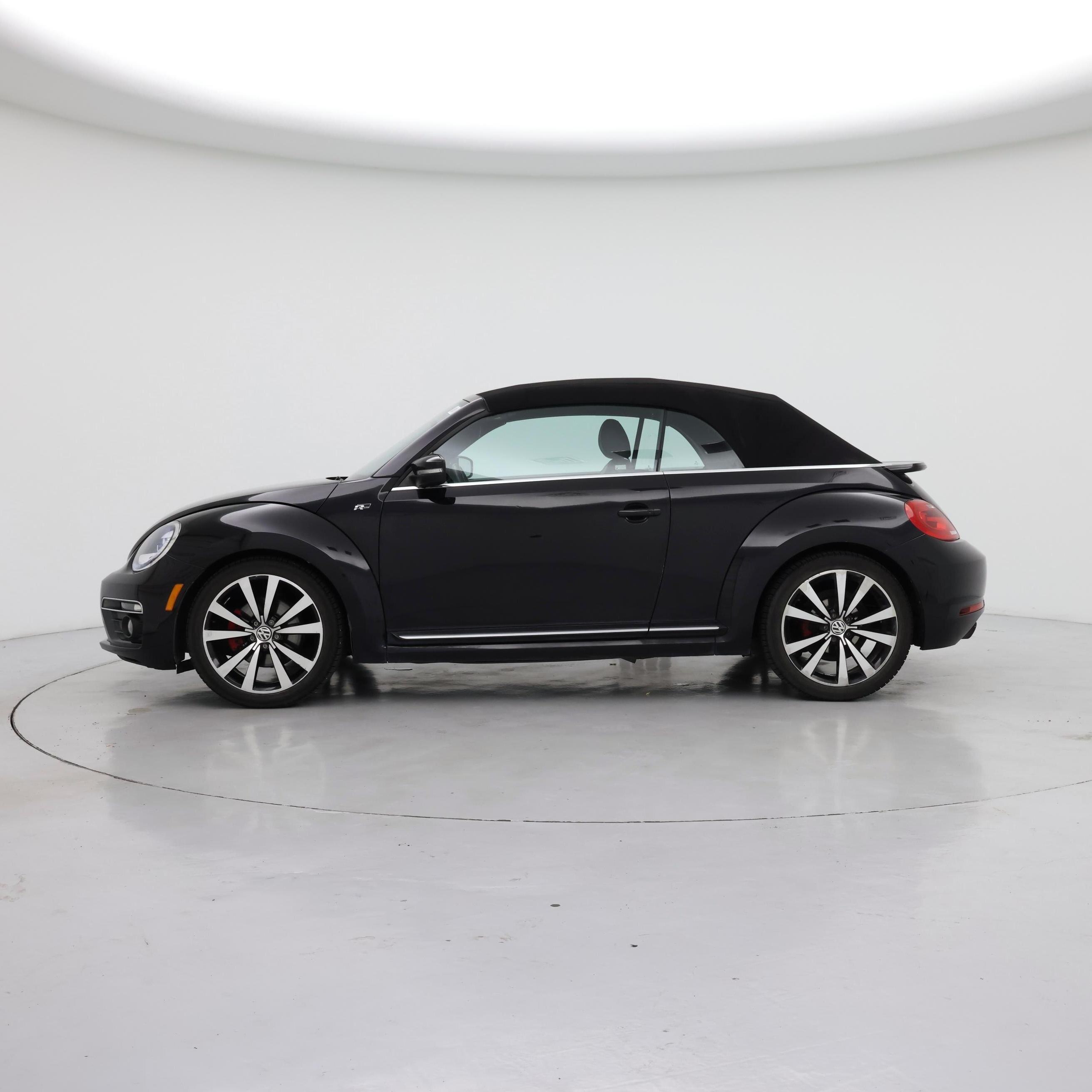 Thumbnail: 2015 Volkswagen Beetle - 3