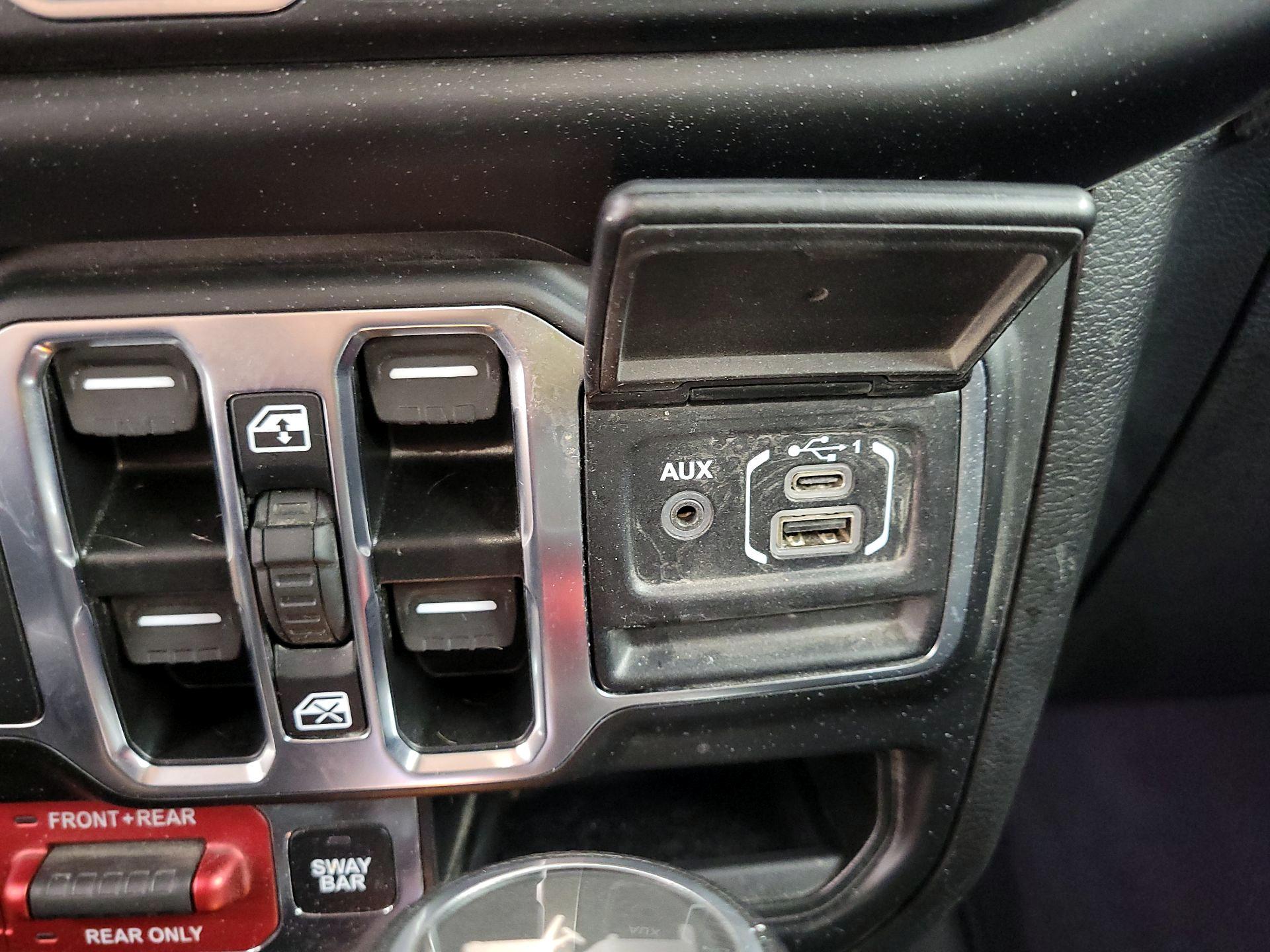 Thumbnail: 2023 Jeep Wrangler - 19