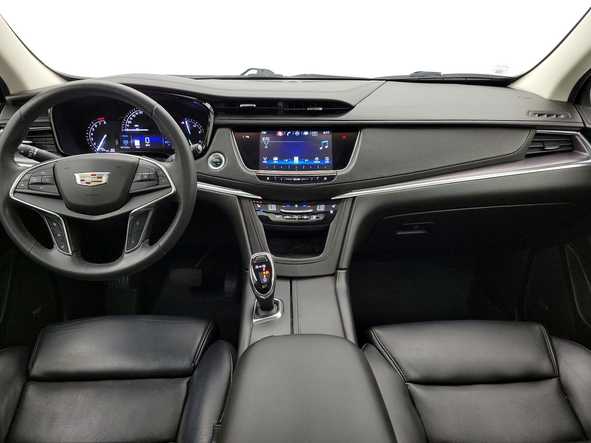 Thumbnail: 2017 Cadillac XT5 - 9