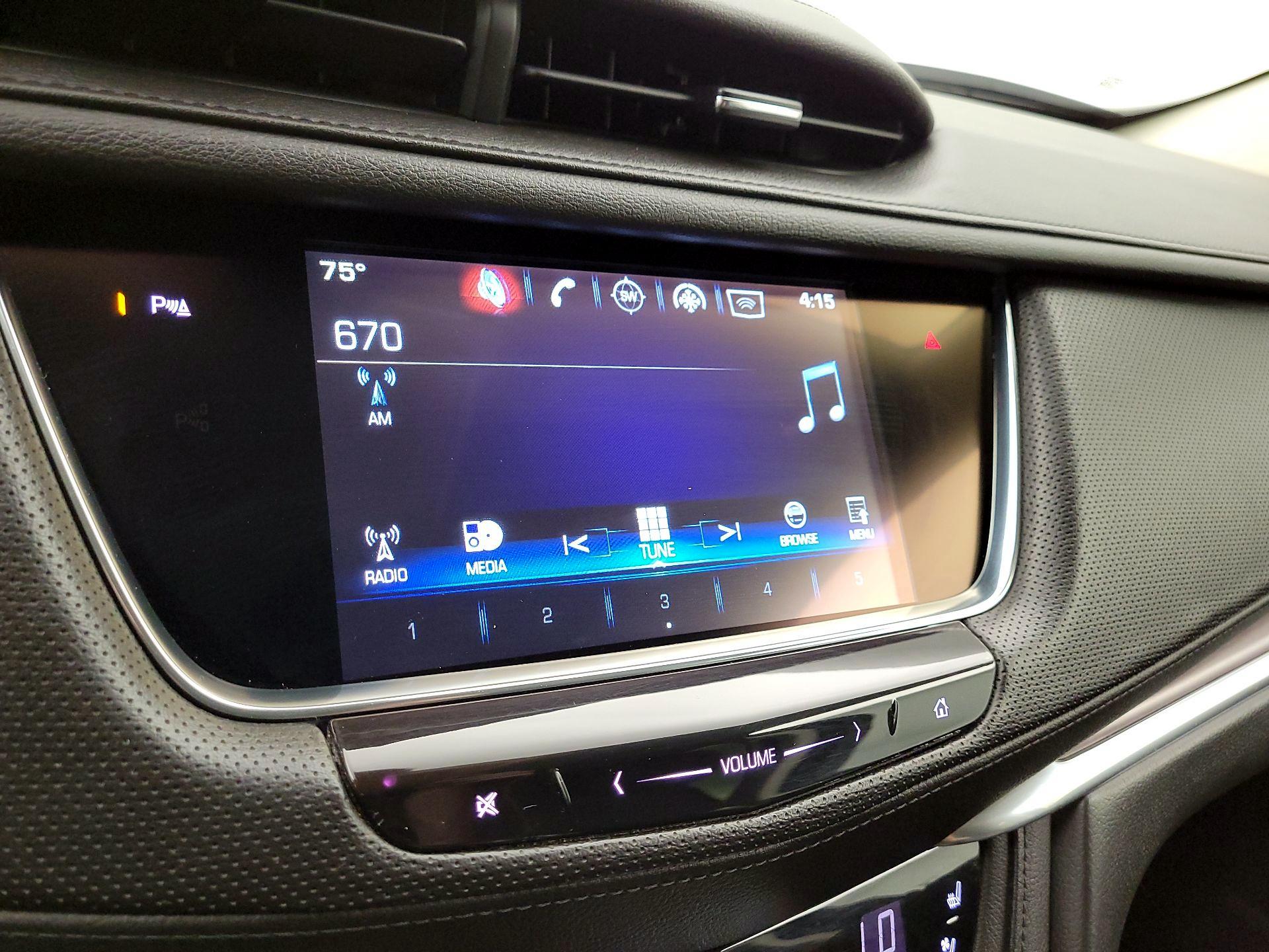 Thumbnail: 2017 Cadillac XT5 - 16