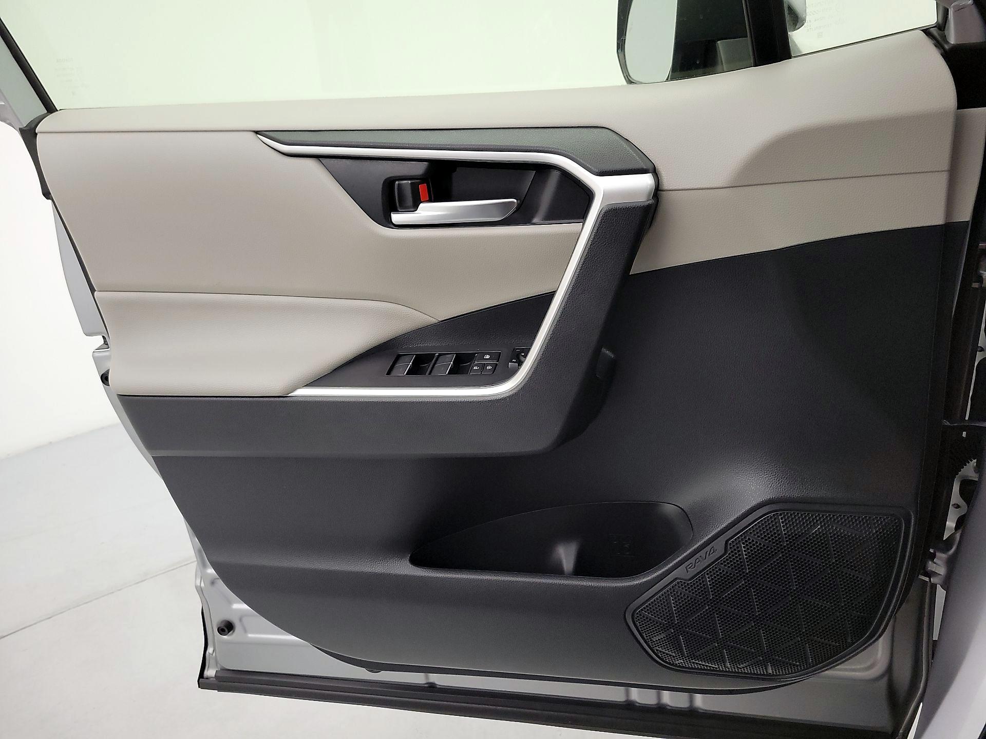 Thumbnail: 2023 Toyota RAV4 - 12