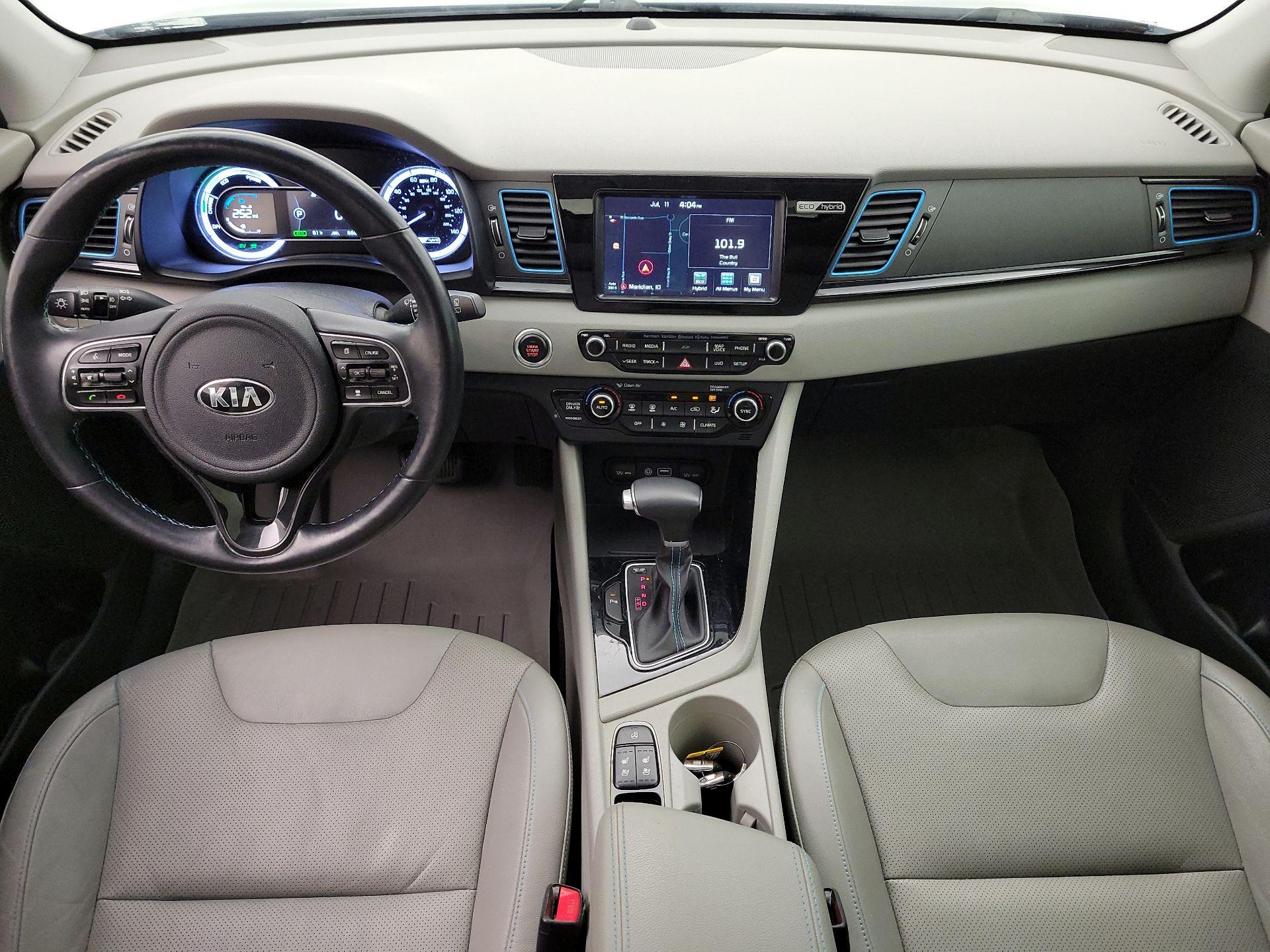Thumbnail: 2017 Kia Niro - 9