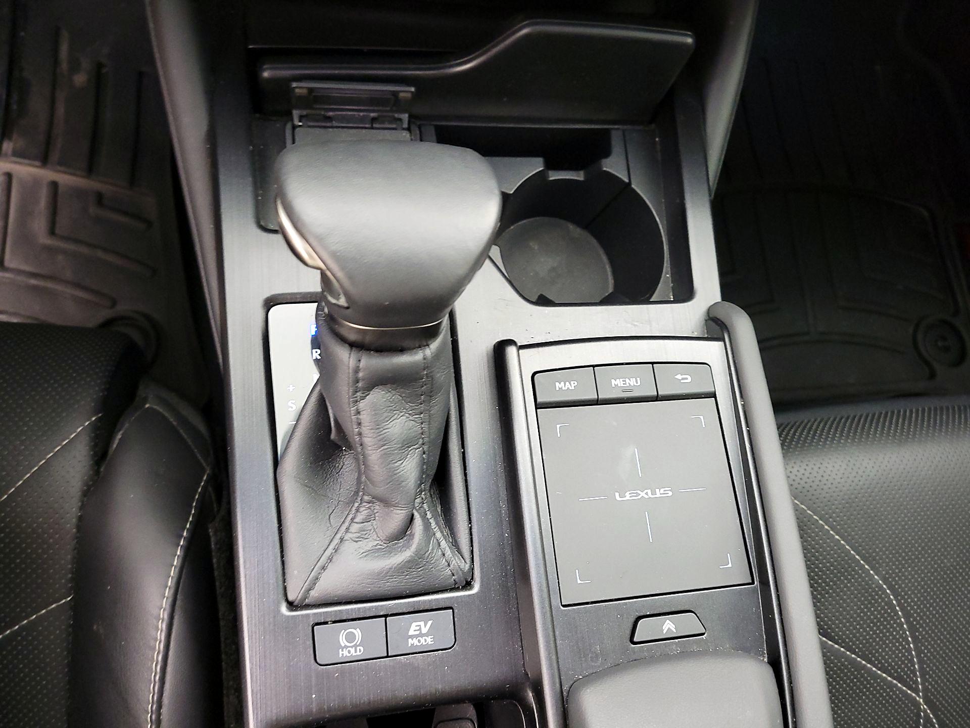 Thumbnail: 2022 Lexus ES - 18
