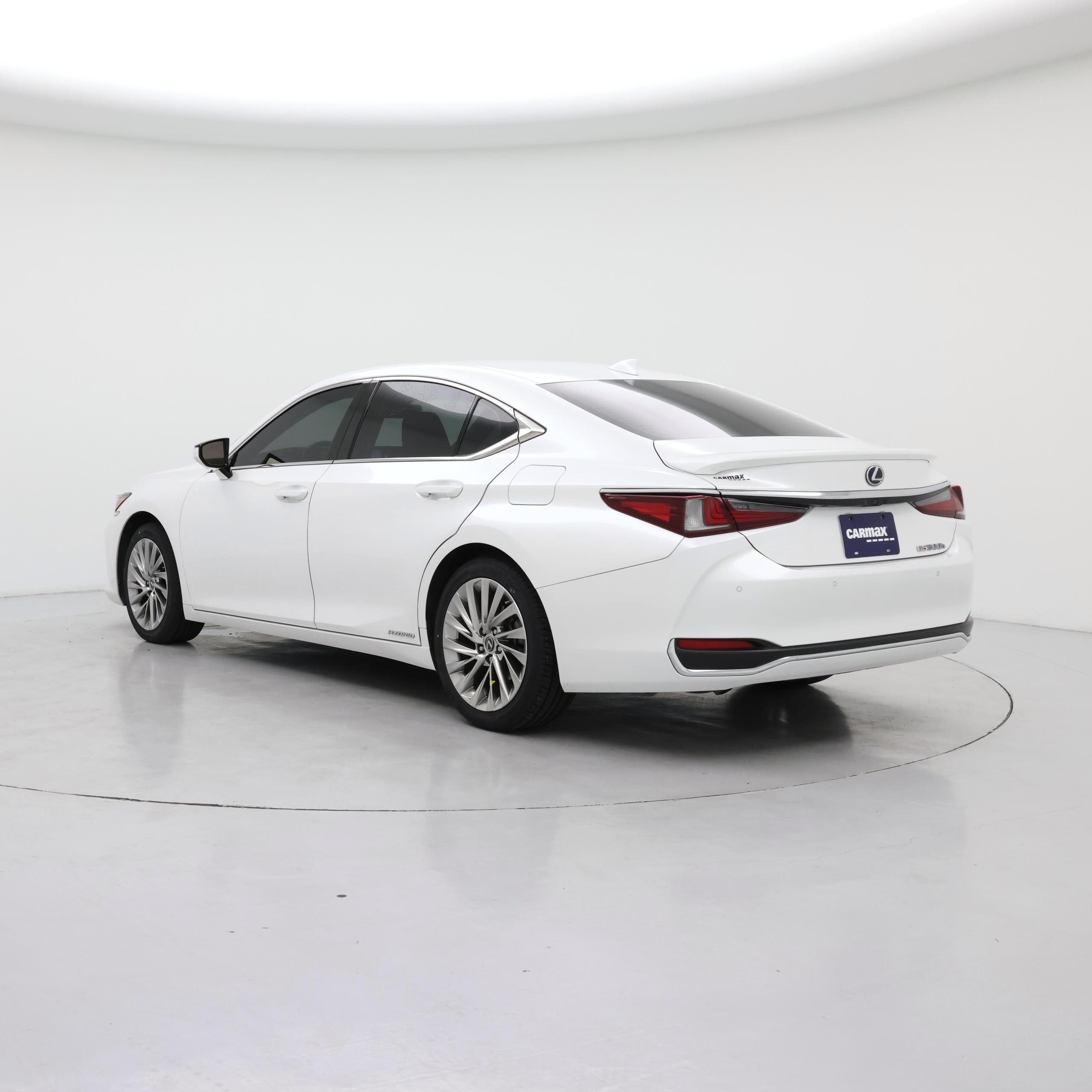 Thumbnail: 2022 Lexus ES - 2