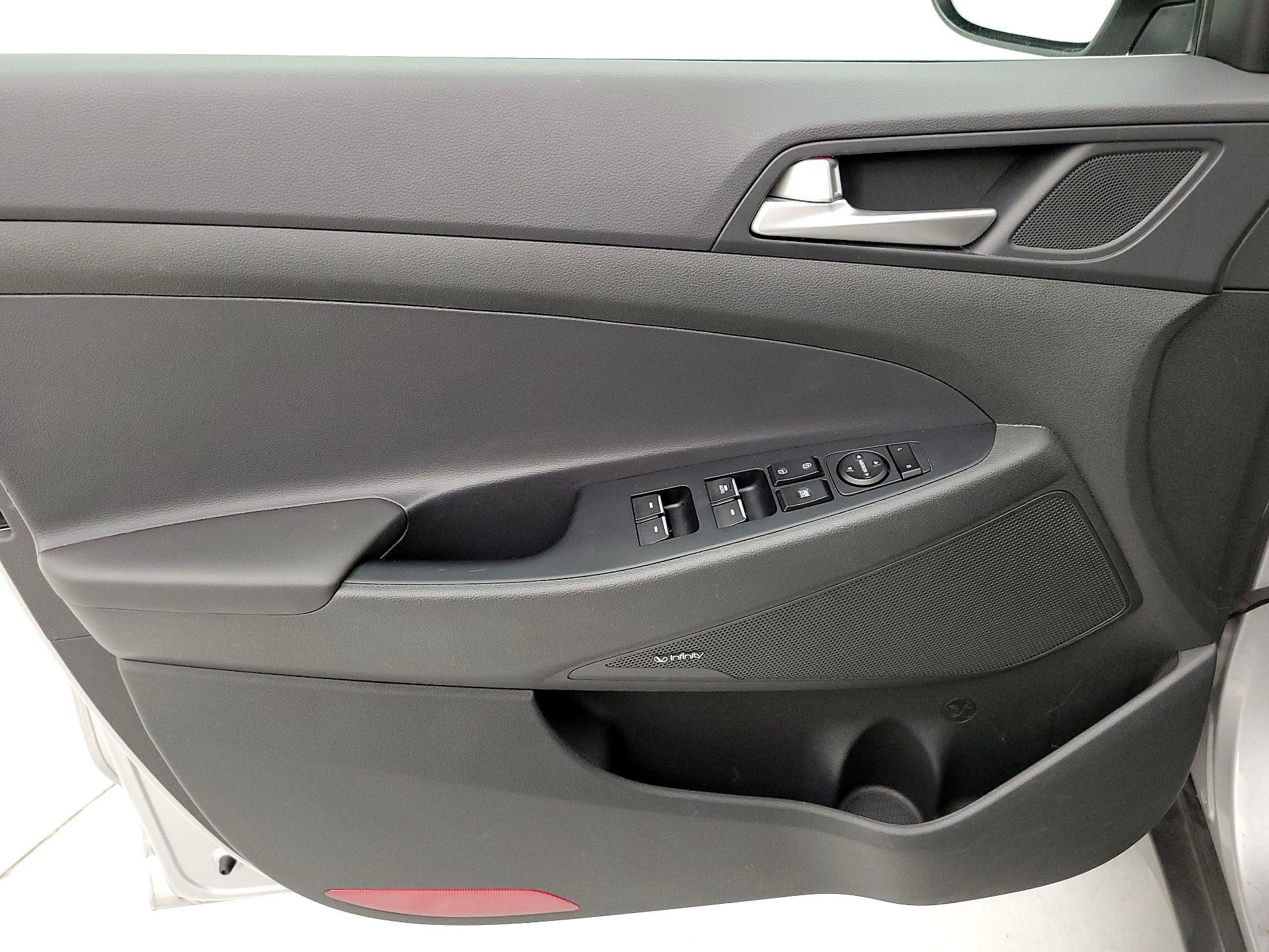 Thumbnail: 2020 Hyundai Tucson - 12