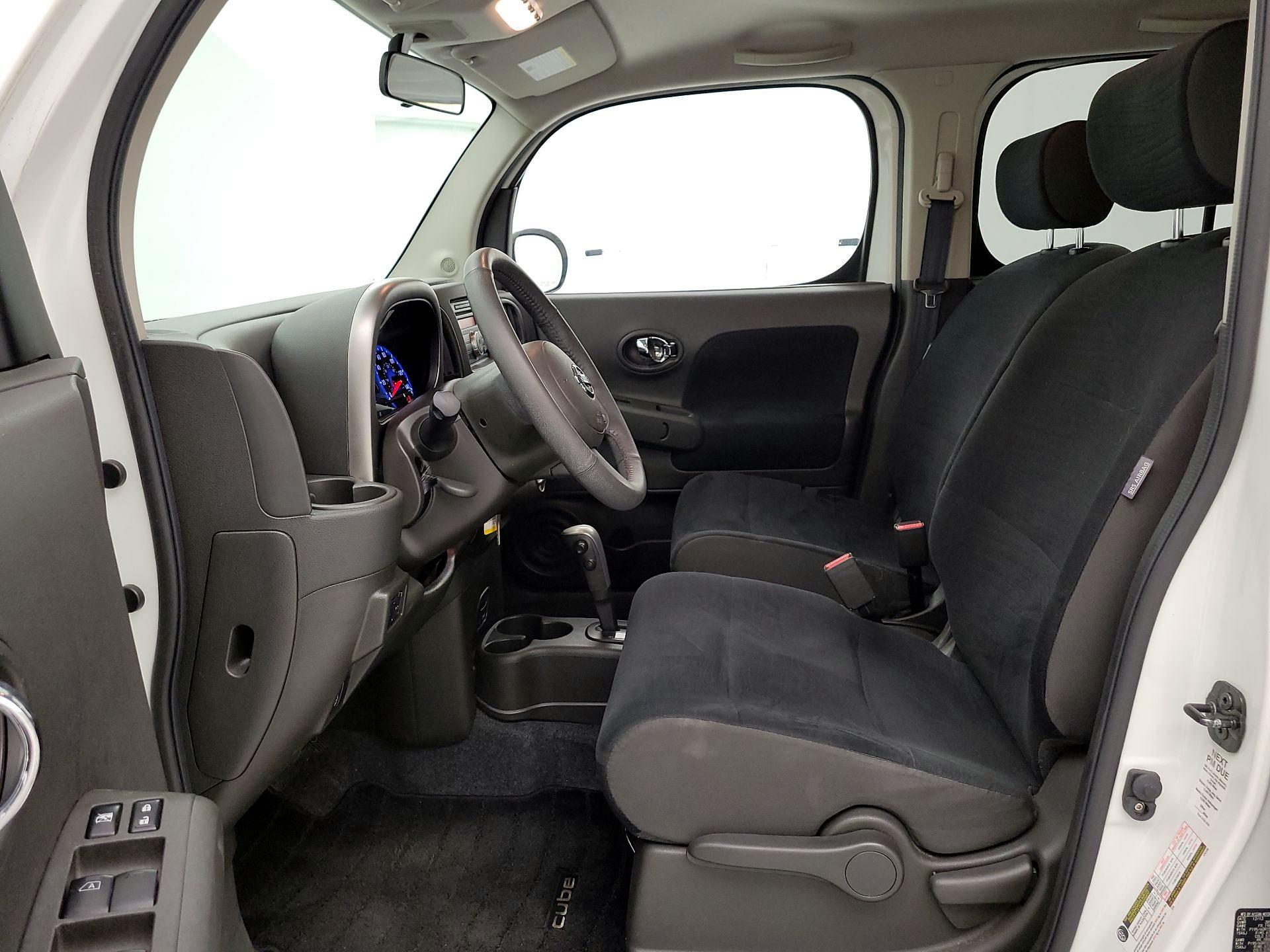 Thumbnail: 2014 Nissan Cube - 11