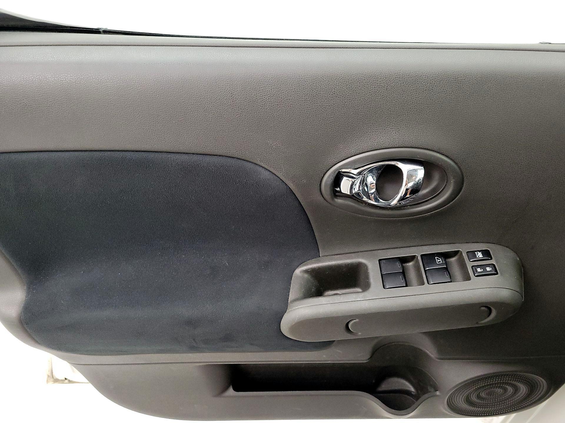 Thumbnail: 2014 Nissan Cube - 12