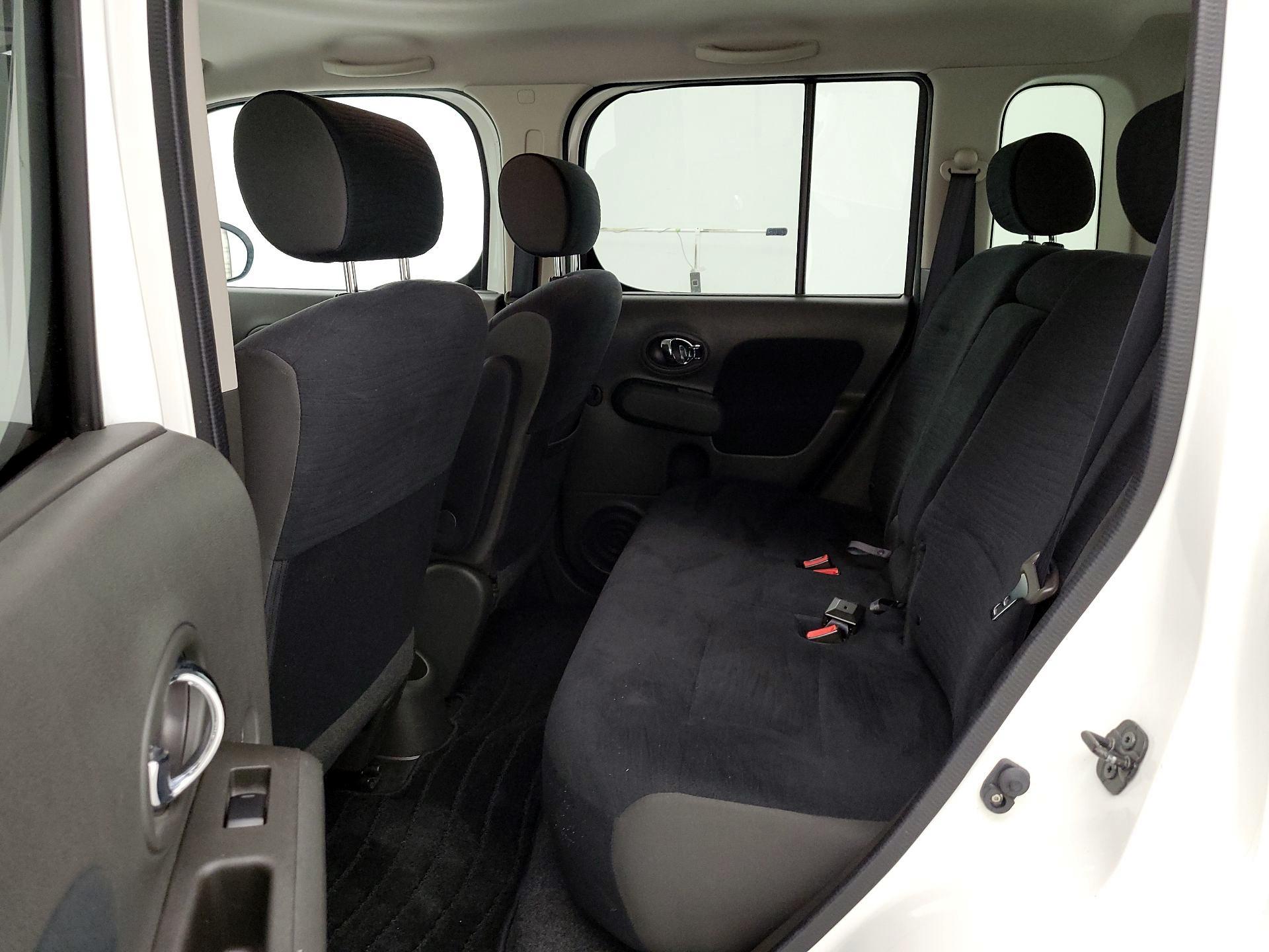 Thumbnail: 2014 Nissan Cube - 18
