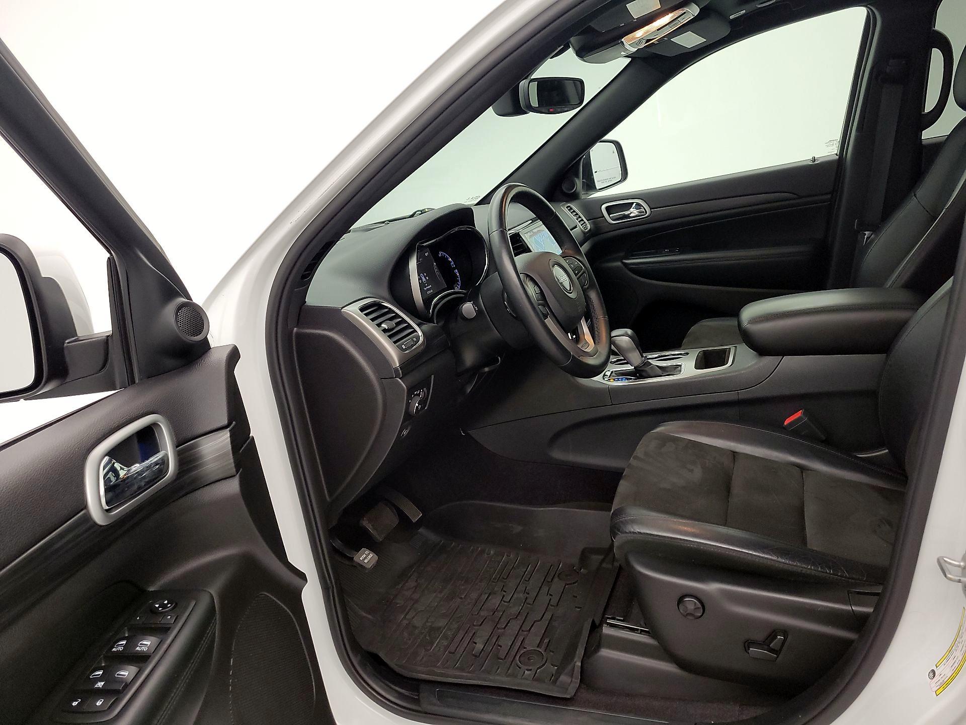 Thumbnail: 2019 Jeep Grand Cherokee - 11