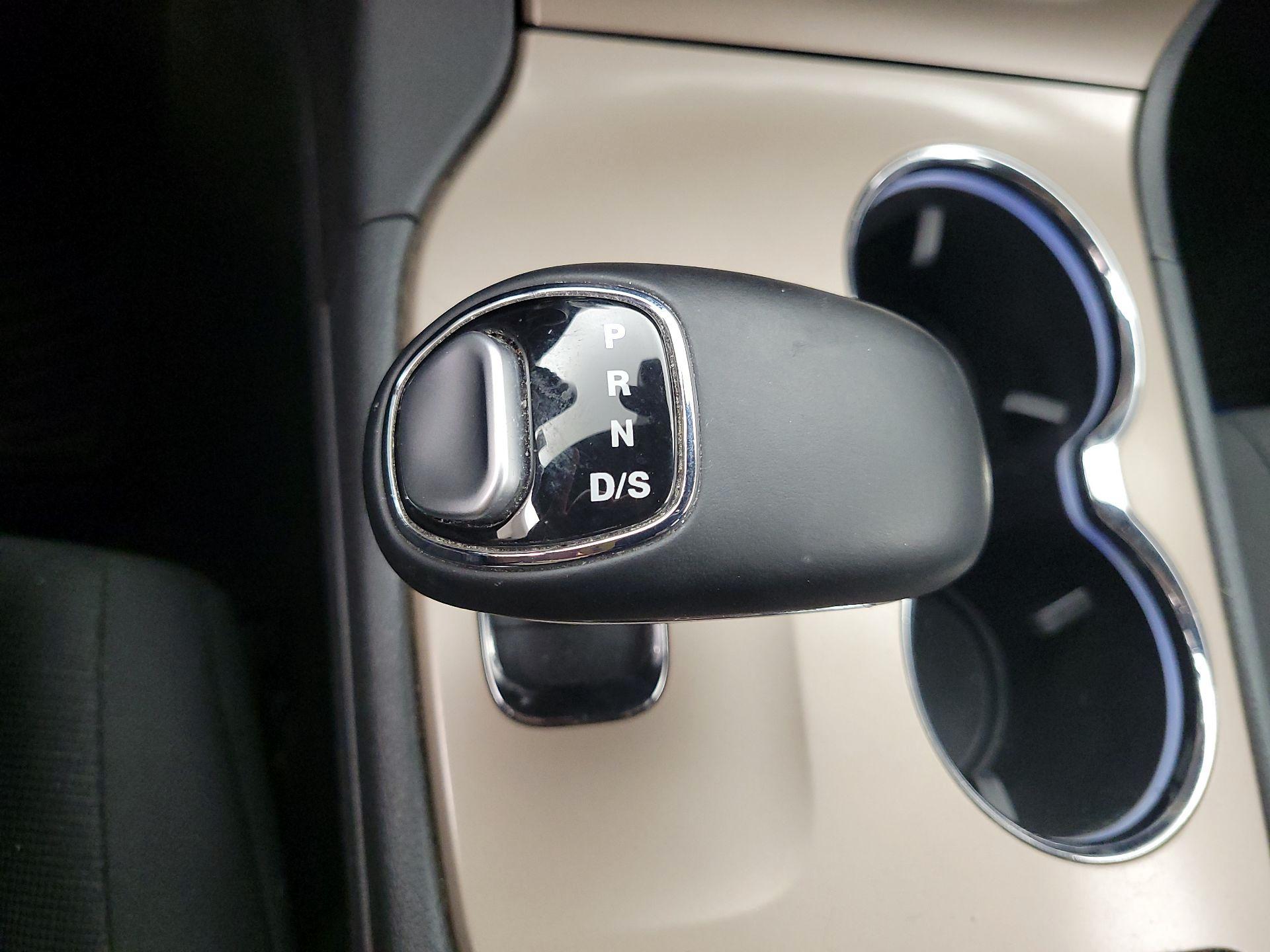 Thumbnail: 2015 Jeep Grand Cherokee - 16