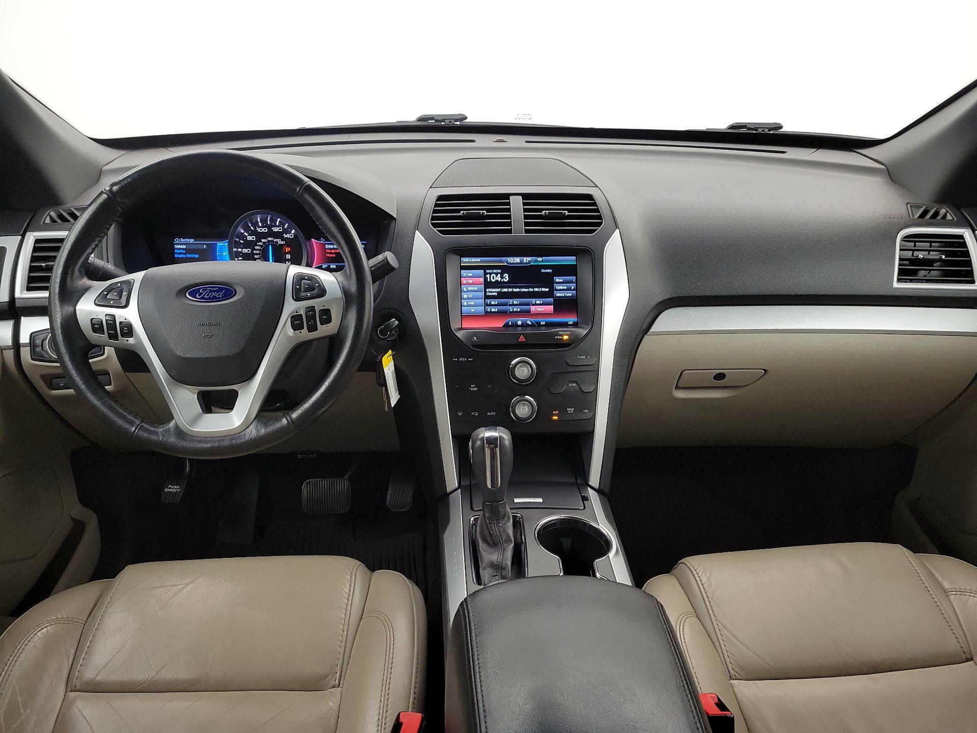 Thumbnail: 2015 Ford Explorer - 9