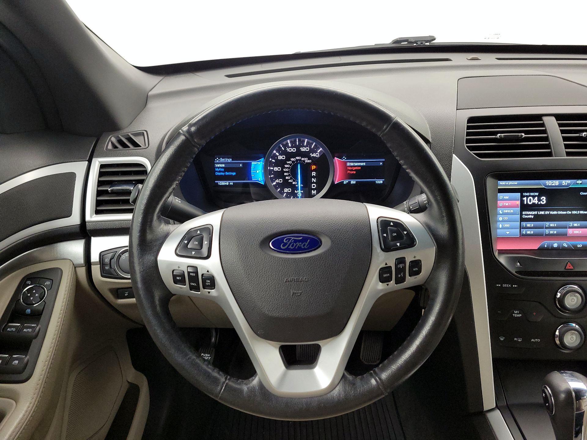 Thumbnail: 2015 Ford Explorer - 10