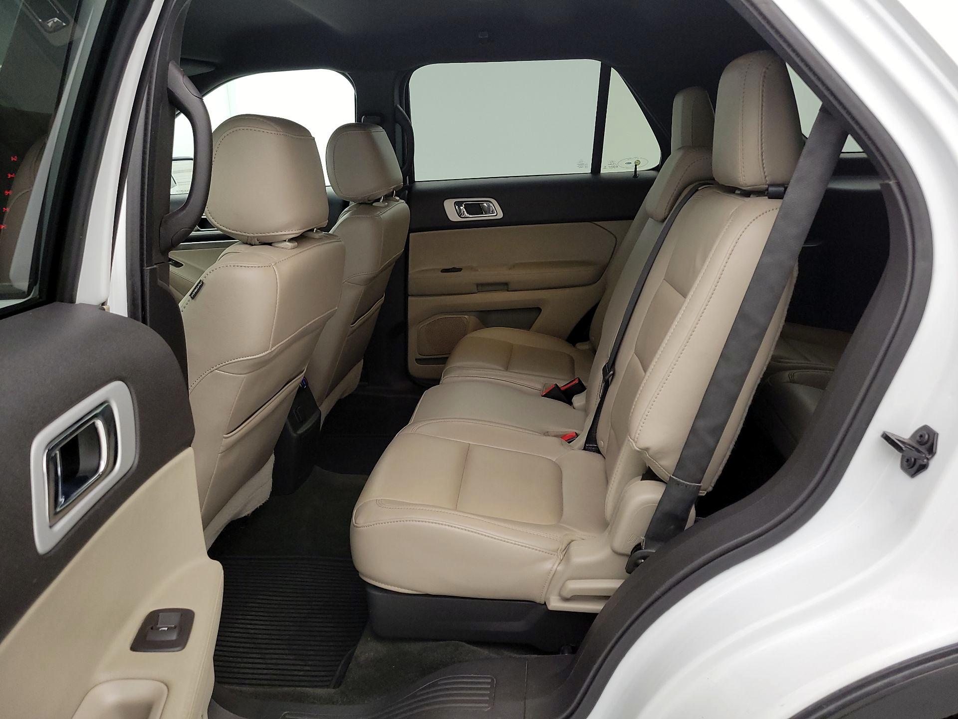 Thumbnail: 2015 Ford Explorer - 19