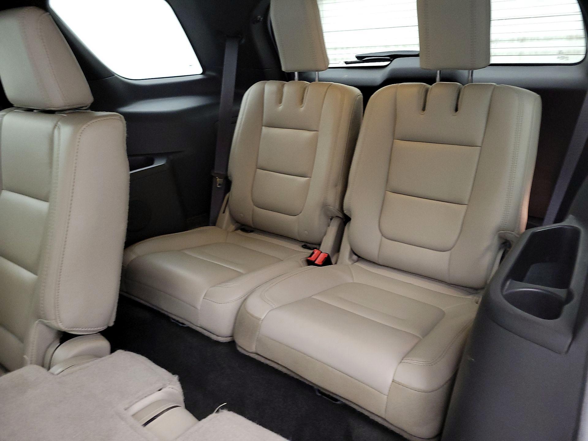 Thumbnail: 2015 Ford Explorer - 20