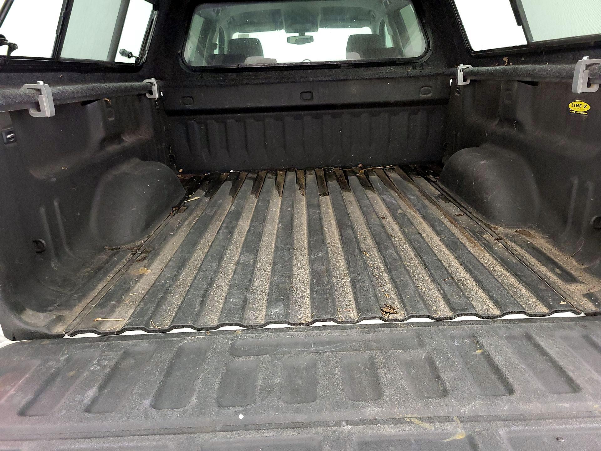 Thumbnail: 2016 Chevrolet Silverado 1500 - 19