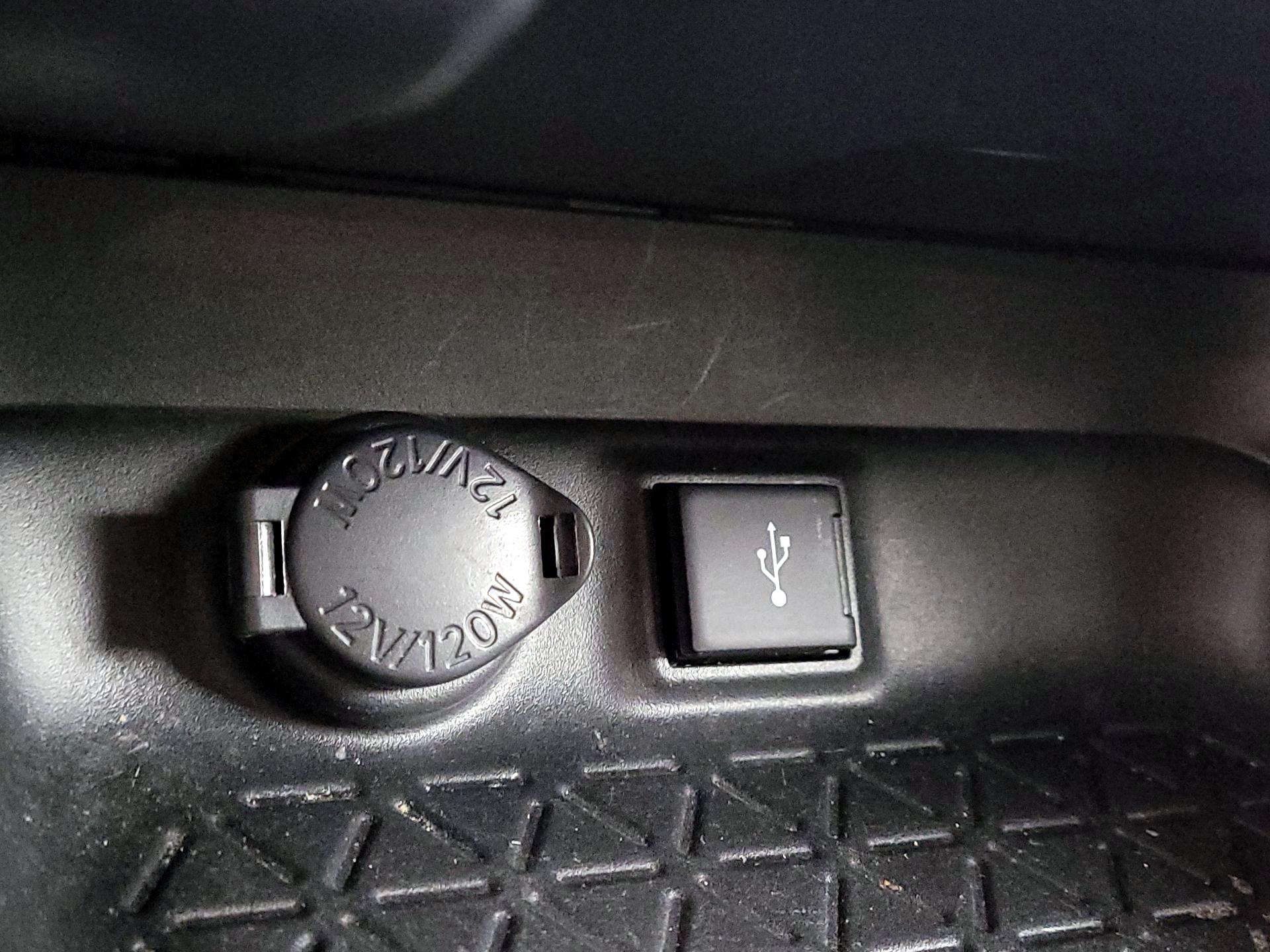 Thumbnail: 2020 Toyota RAV4 - 18