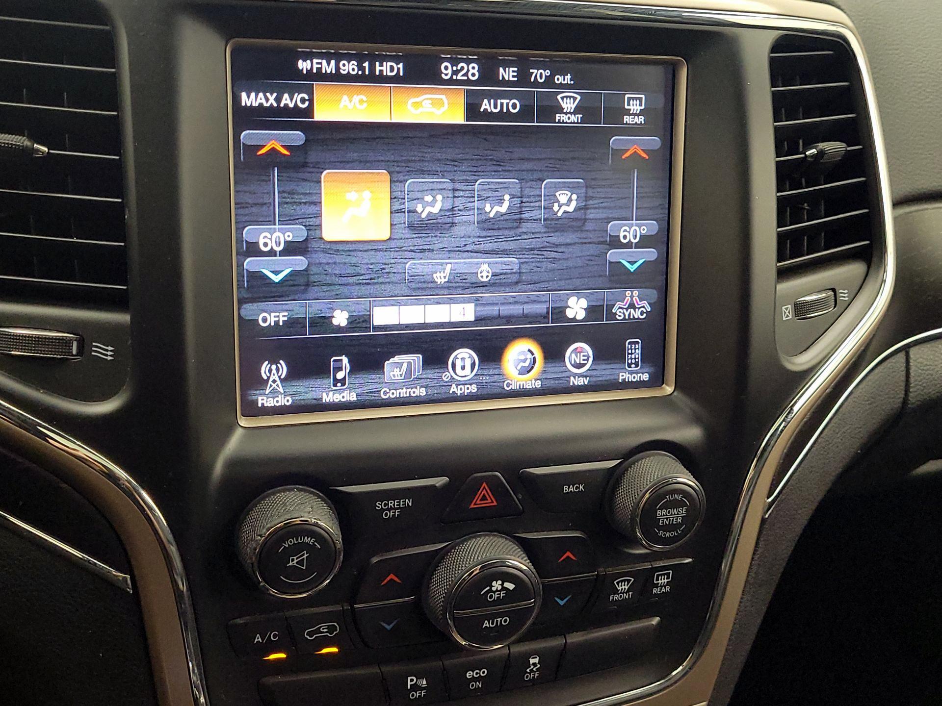 Thumbnail: 2015 Jeep Grand Cherokee - 17