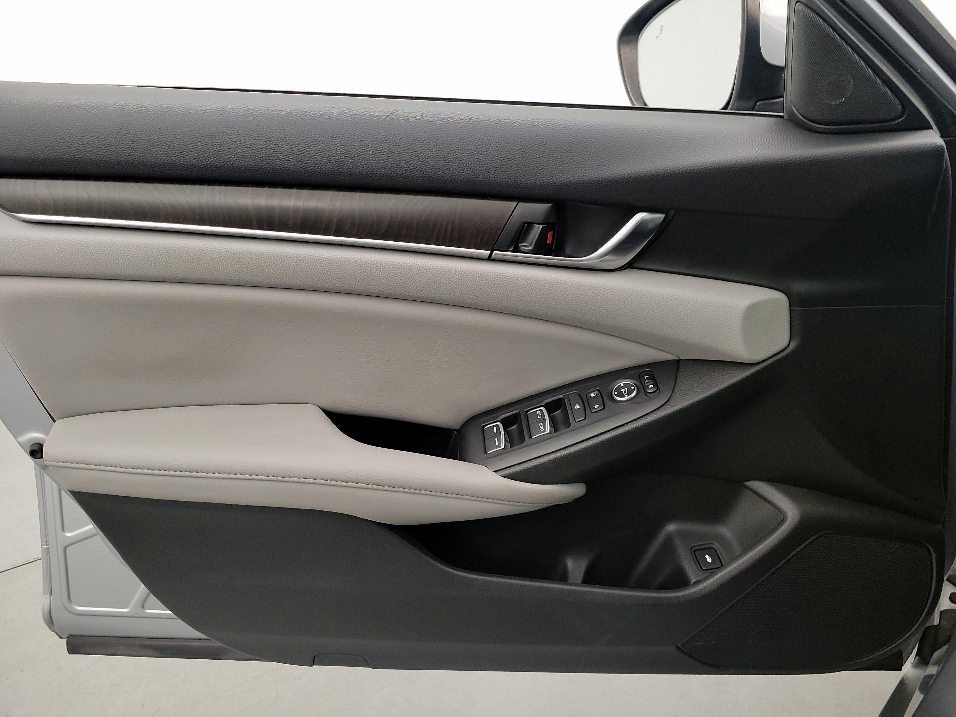 Thumbnail: 2018 Honda Accord - 12