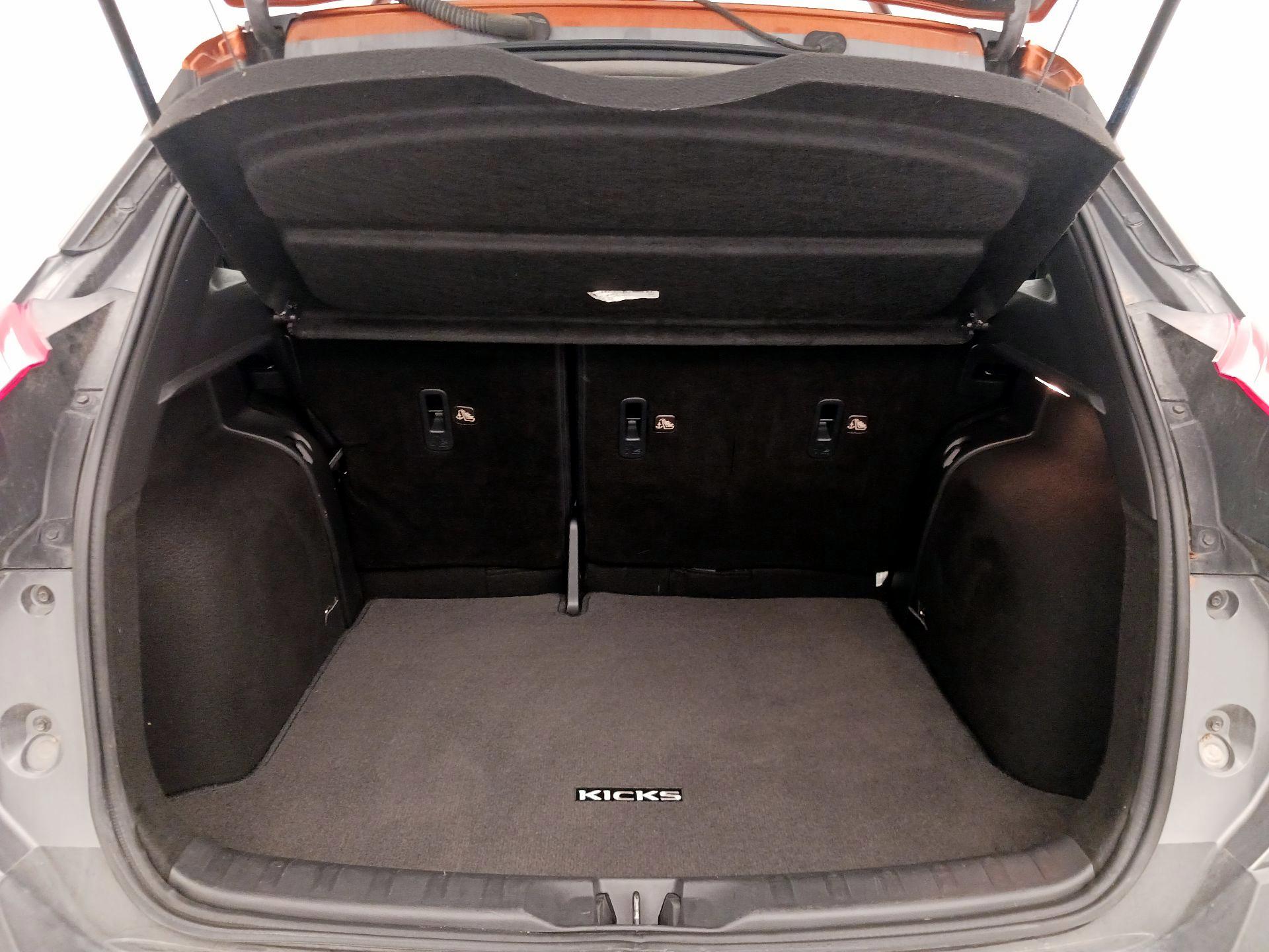 Thumbnail: 2020 Nissan Kicks - 19